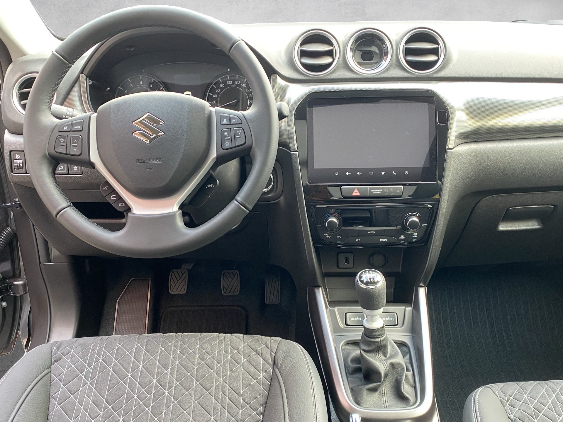 SUZUKI Vitara 1.4 Boosterjet Compact Top 4x4 Hybrid Automatic - 8