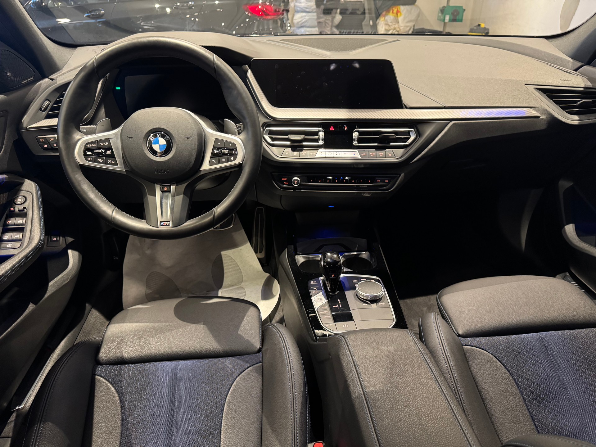 BMW 120d xDrive - 11