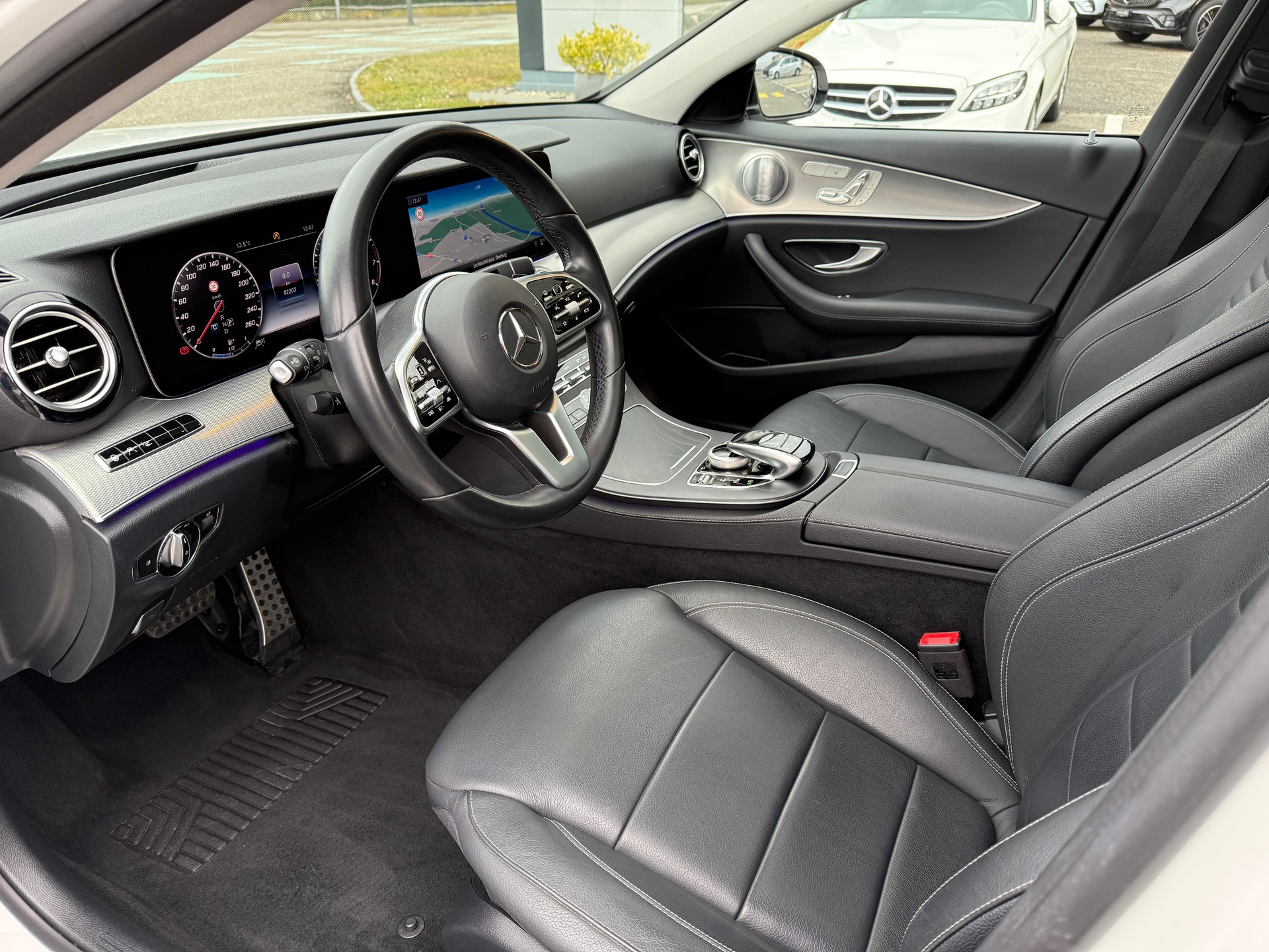 MERCEDES-BENZ E 200 Avantgarde 4 Matic - 4