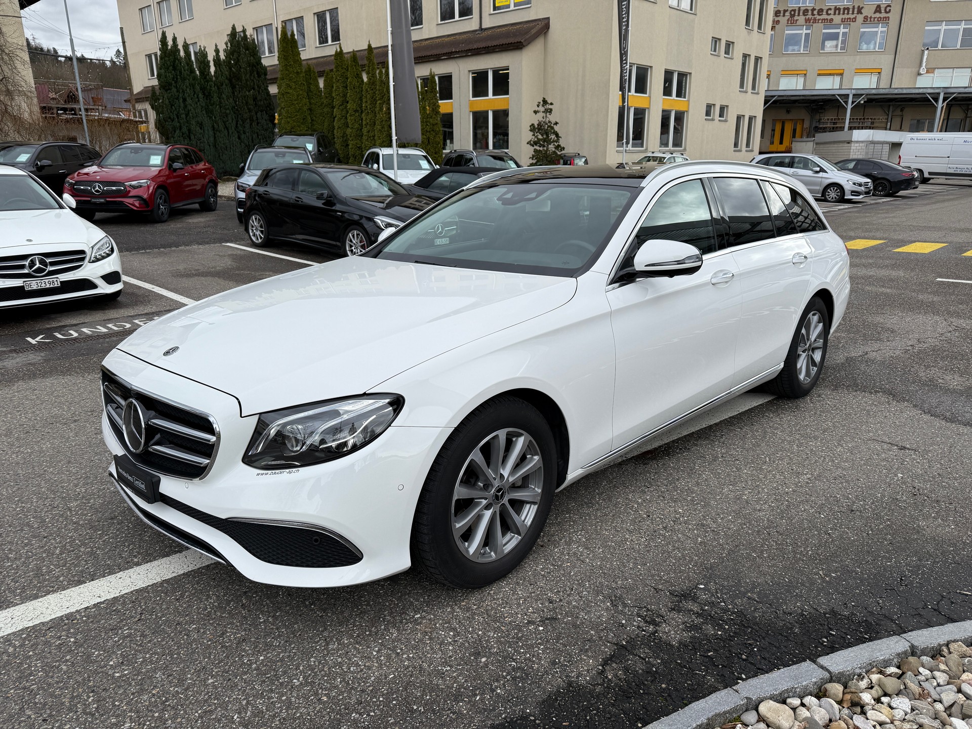 MERCEDES-BENZ E 200 Avantgarde 4 Matic - 3