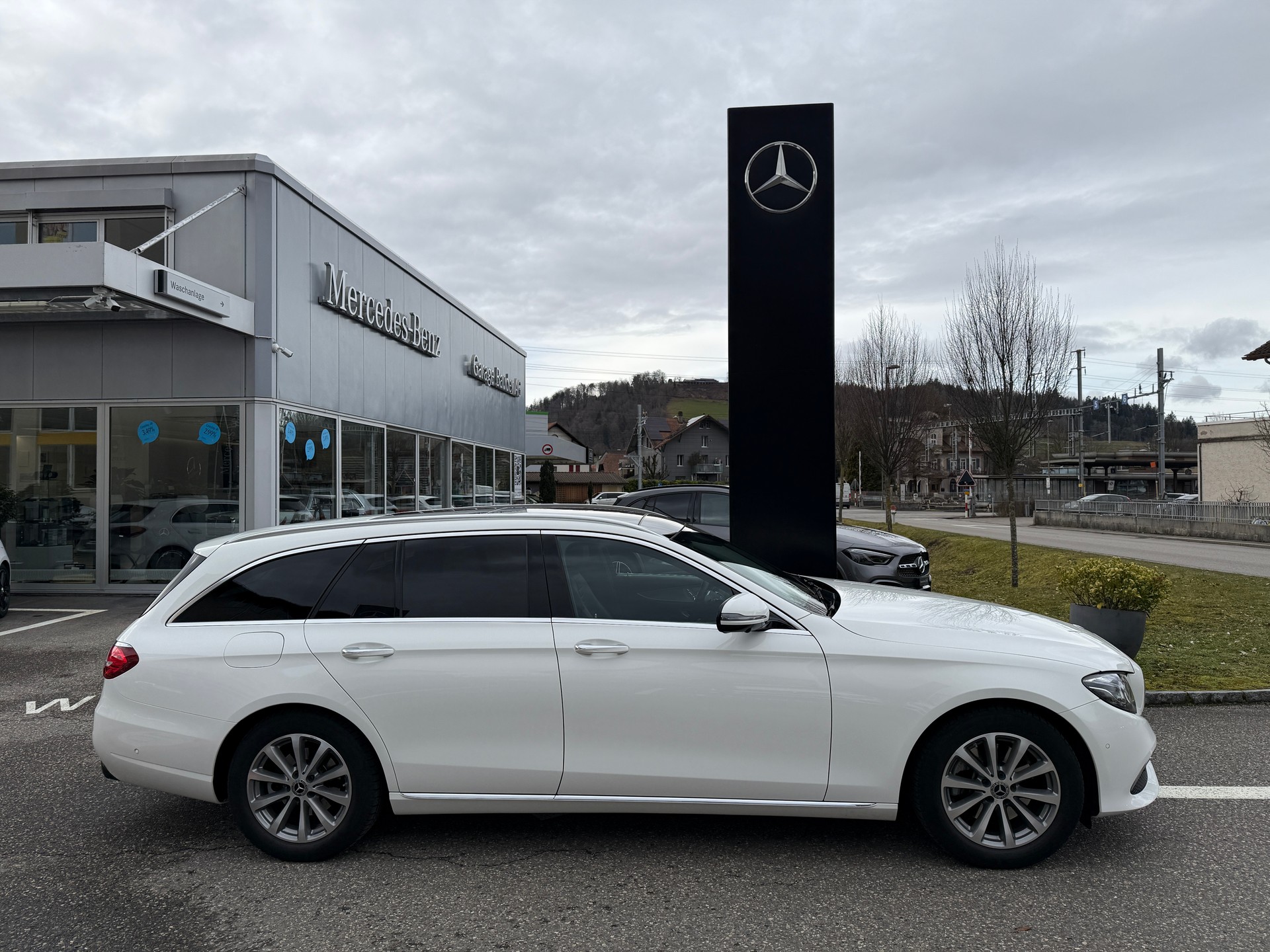 MERCEDES-BENZ E 200 Avantgarde 4 Matic - 10