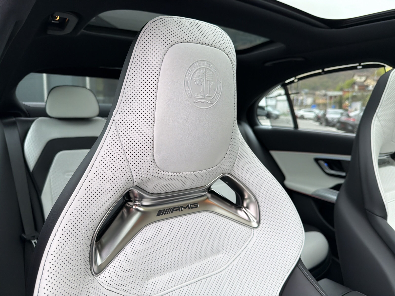 MERCEDES-BENZ E 53 AMG Hybrid 4Matic+ 9G-Tronic - 23