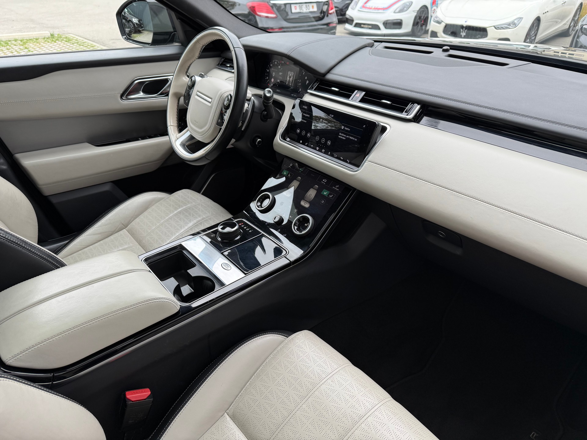 LAND ROVER Range Rover Velar D 300 First Edition Automatic - 9