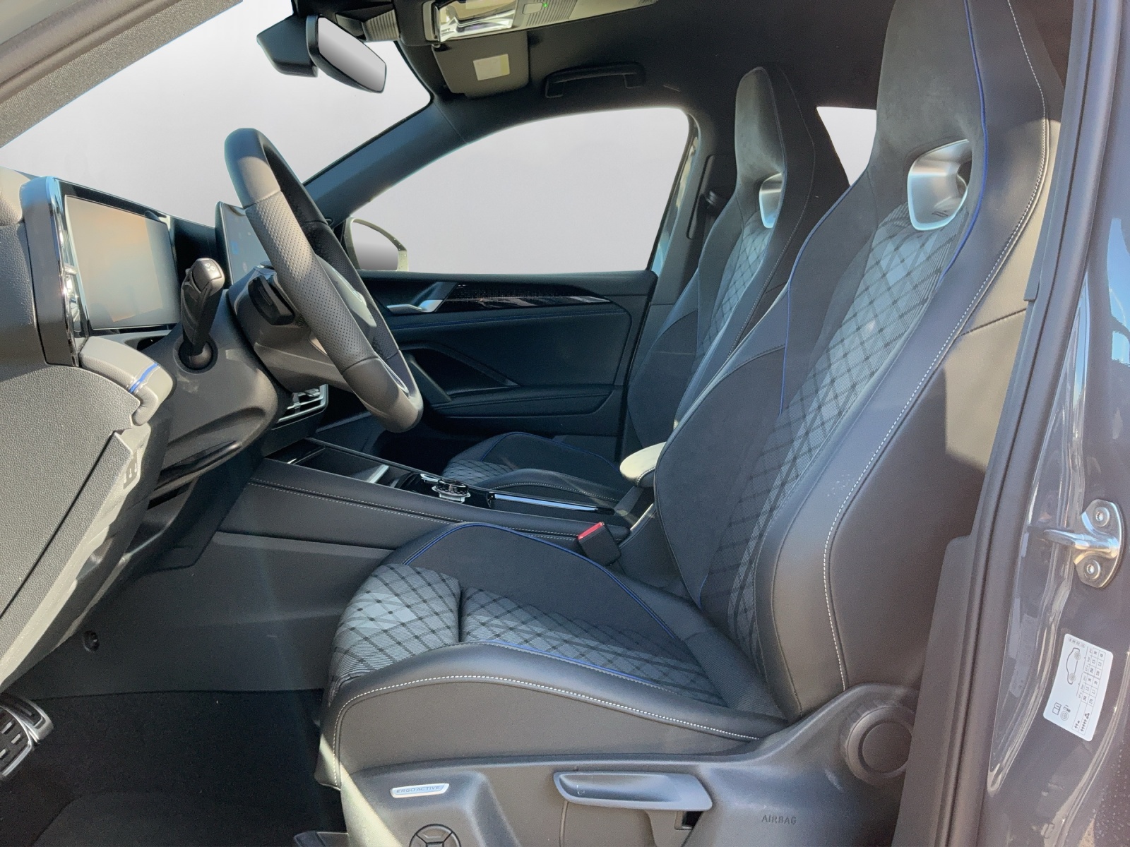 VW Tiguan 1.5 TSI evo2 eHybrid R-Line DSG - 10