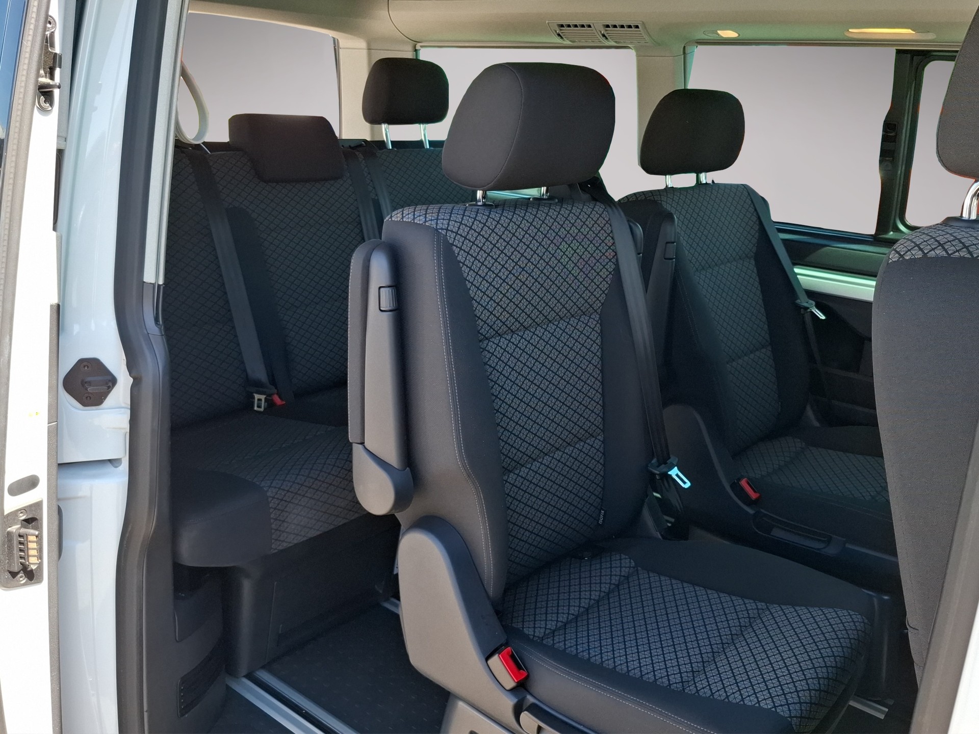 VW T6.1 California 2.0 TDI Beach Edition Liberty DSG - 8