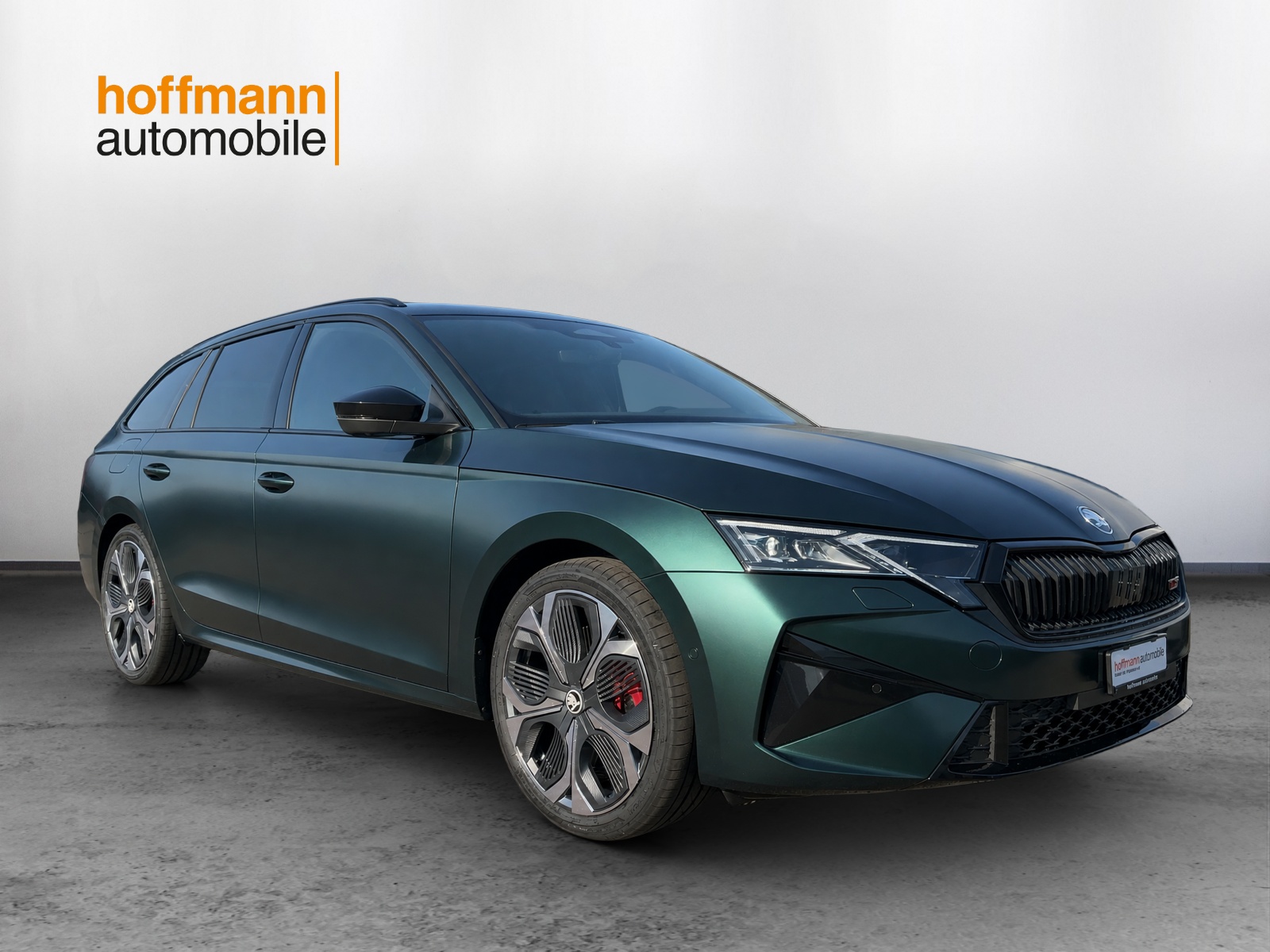 SKODA Octavia Combi 2.0 TSI DSG RS 30 Years Edition - 3