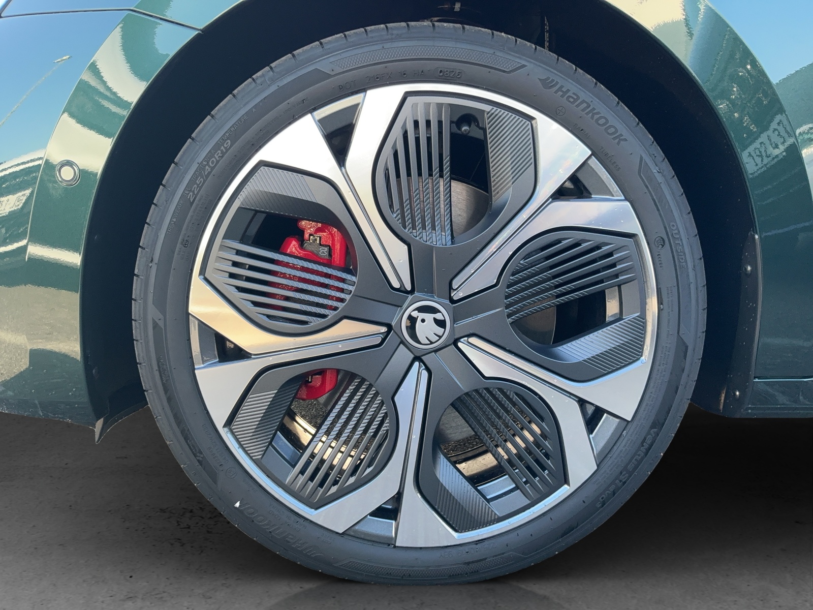 SKODA Octavia Combi 2.0 TSI DSG RS 30 Years Edition - 13
