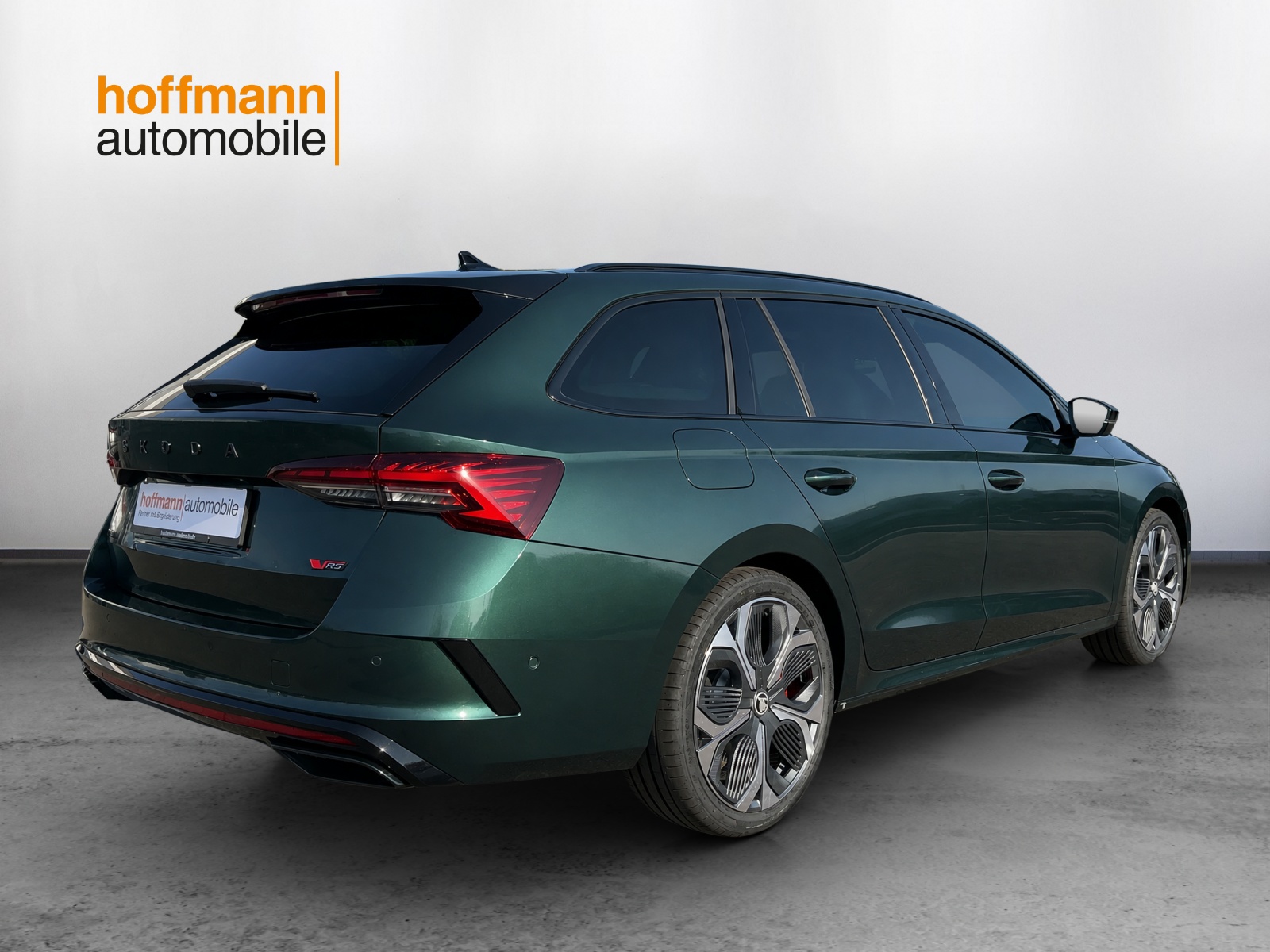SKODA Octavia Combi 2.0 TSI DSG RS 30 Years Edition - 4