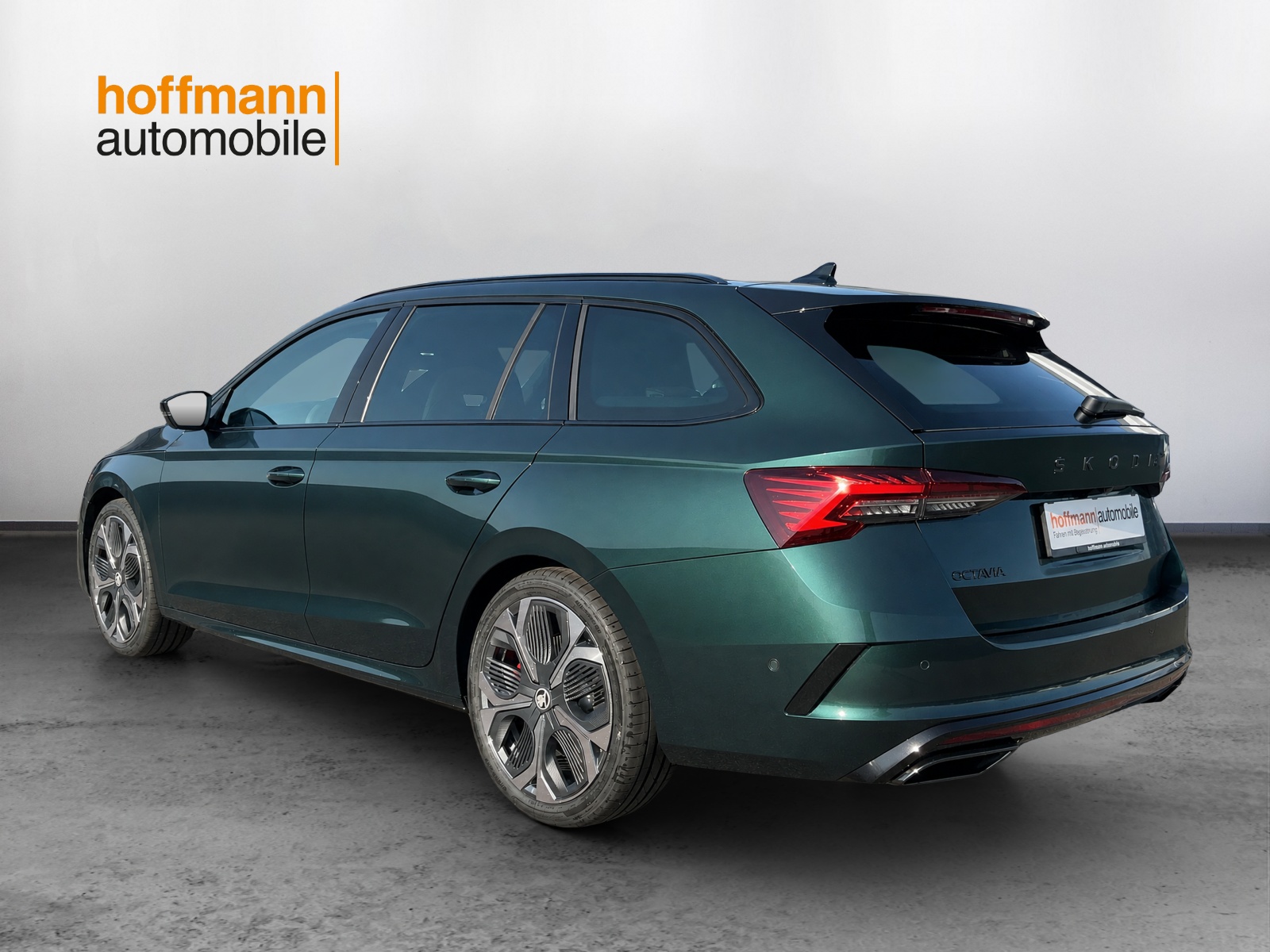 SKODA Octavia Combi 2.0 TSI DSG RS 30 Years Edition - 6