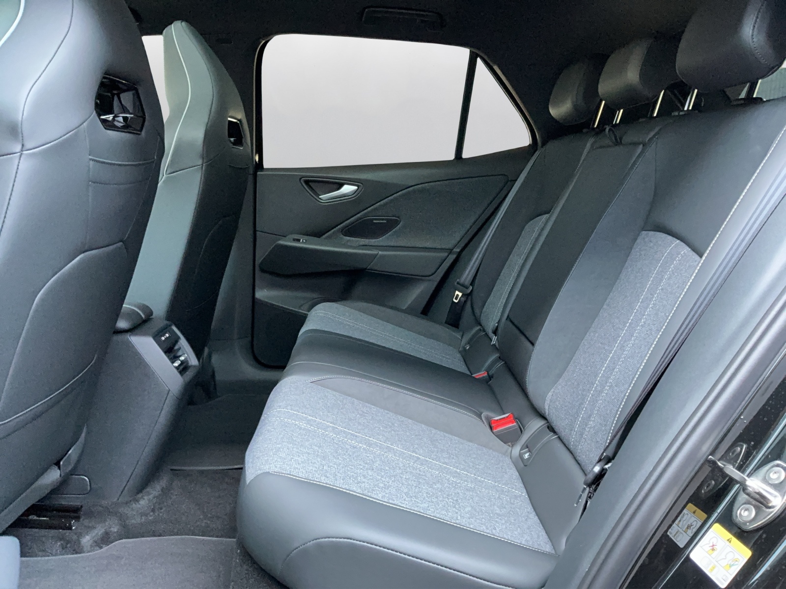 VW ID.3 Neo 79 kWh 231 PS Style - 11