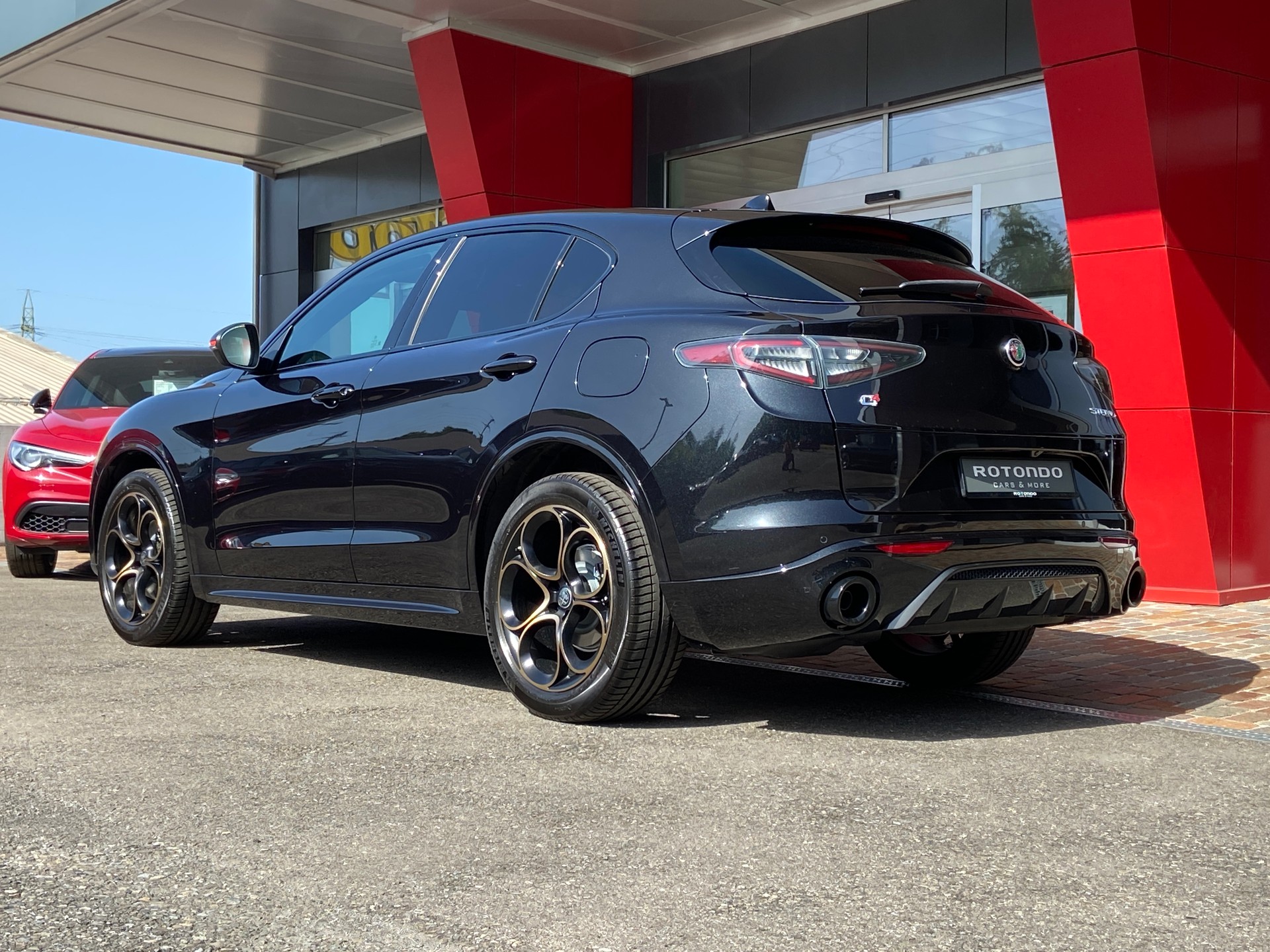 ALFA ROMEO Stelvio 2.0 Intensa Sky Q4 AT8 - 21