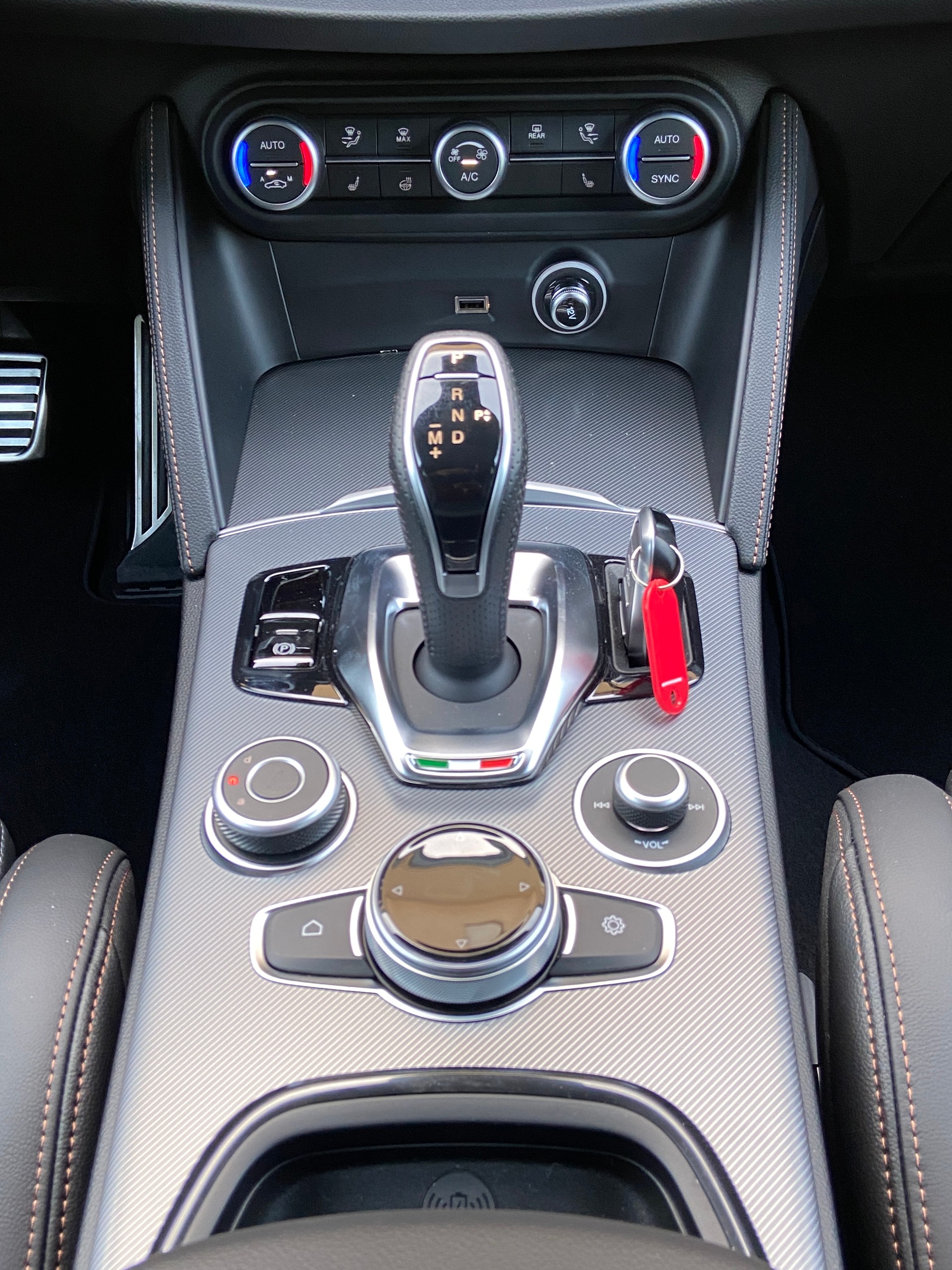 ALFA ROMEO Stelvio 2.0 Intensa Sky Q4 AT8 - 13