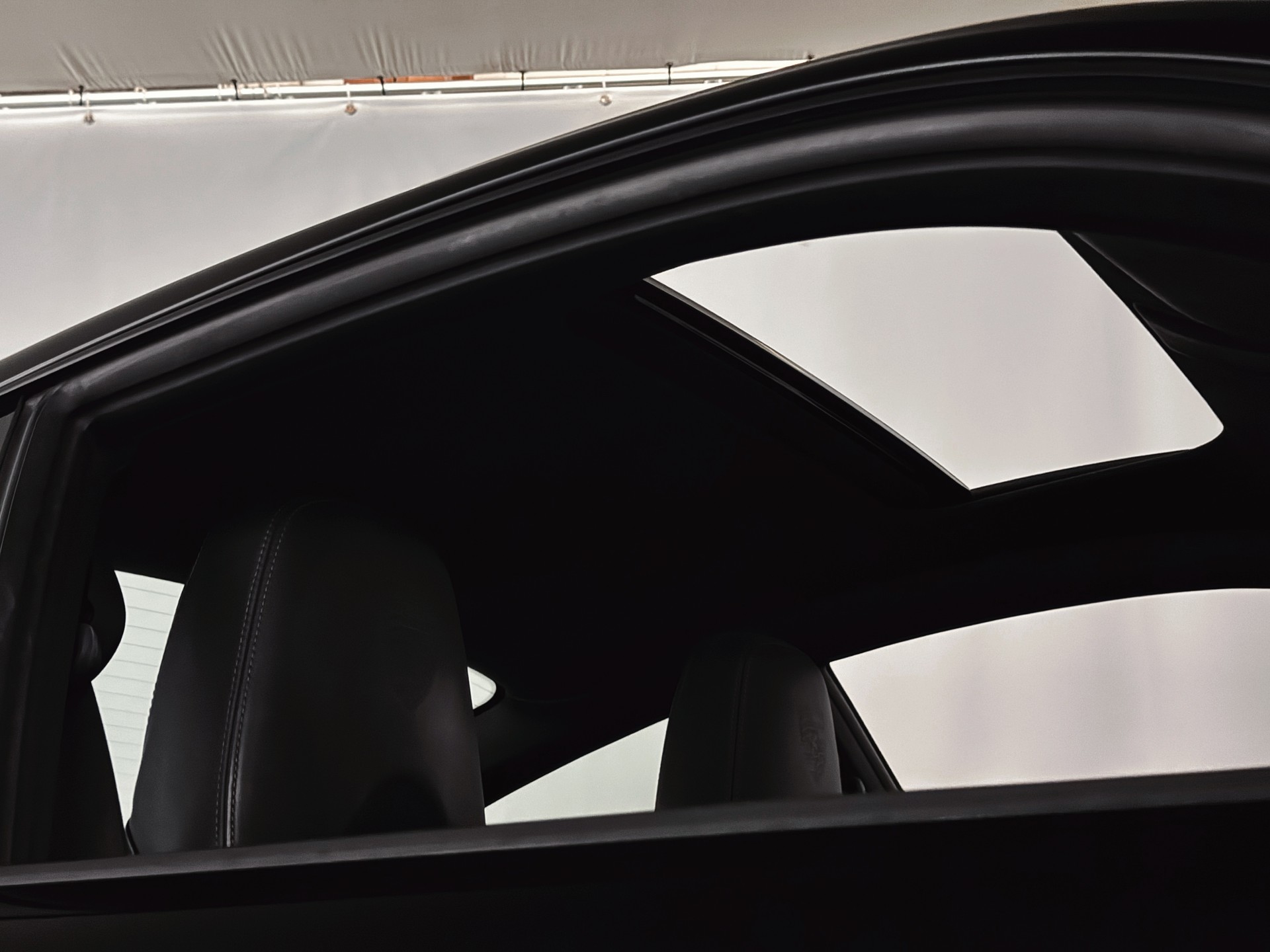 PORSCHE 911 Carrera 4S - 24