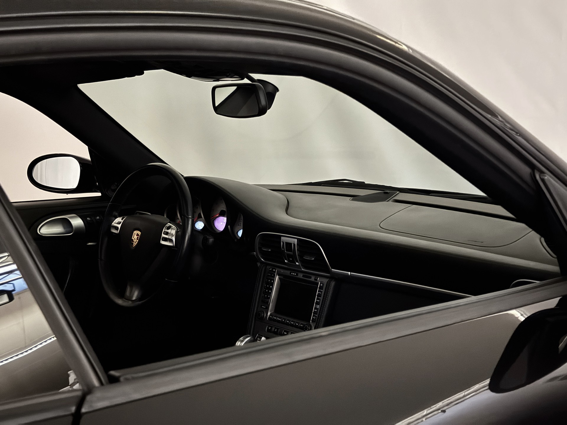 PORSCHE 911 Carrera 4S - 16