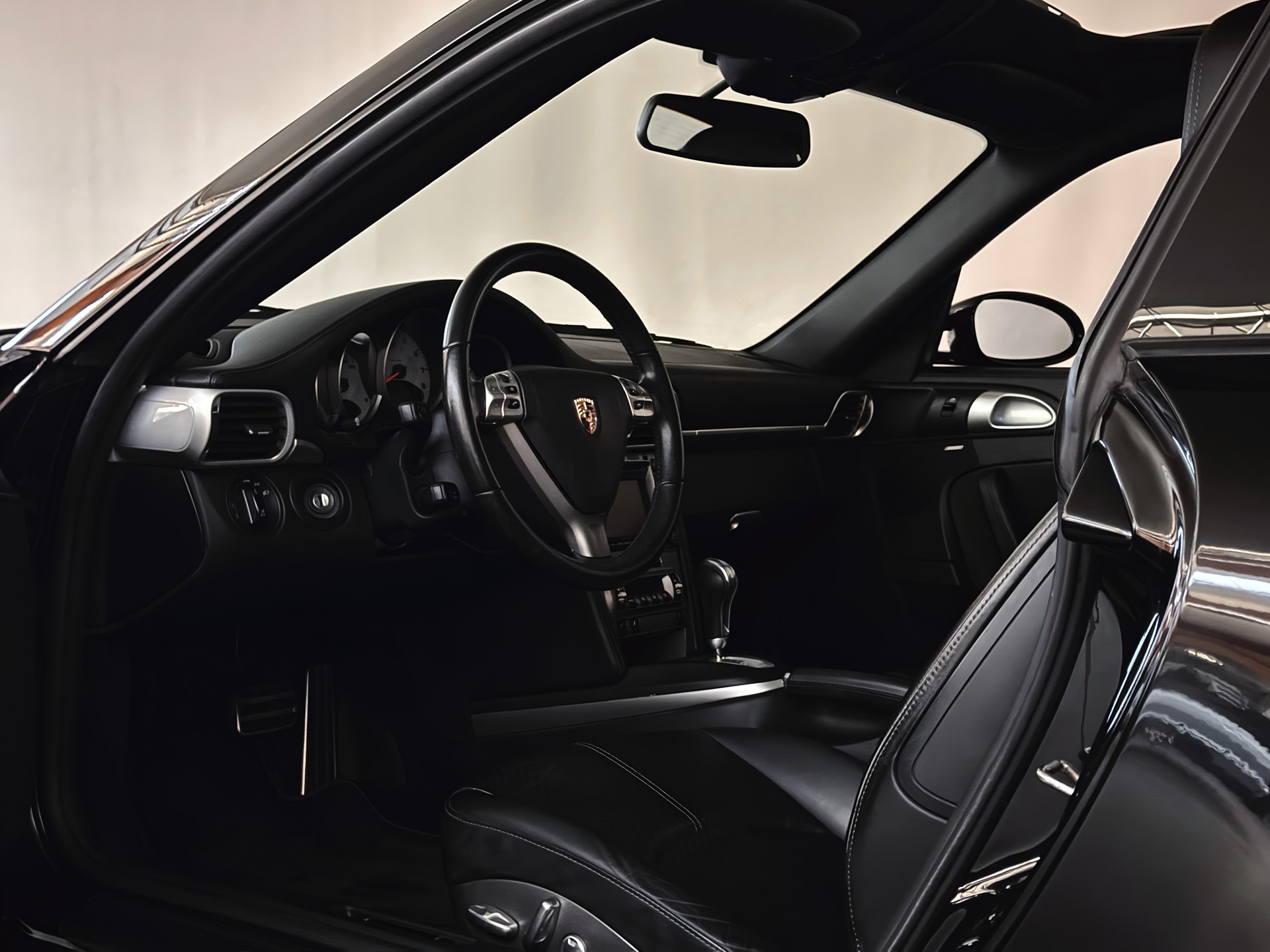 PORSCHE 911 Carrera 4S - 9