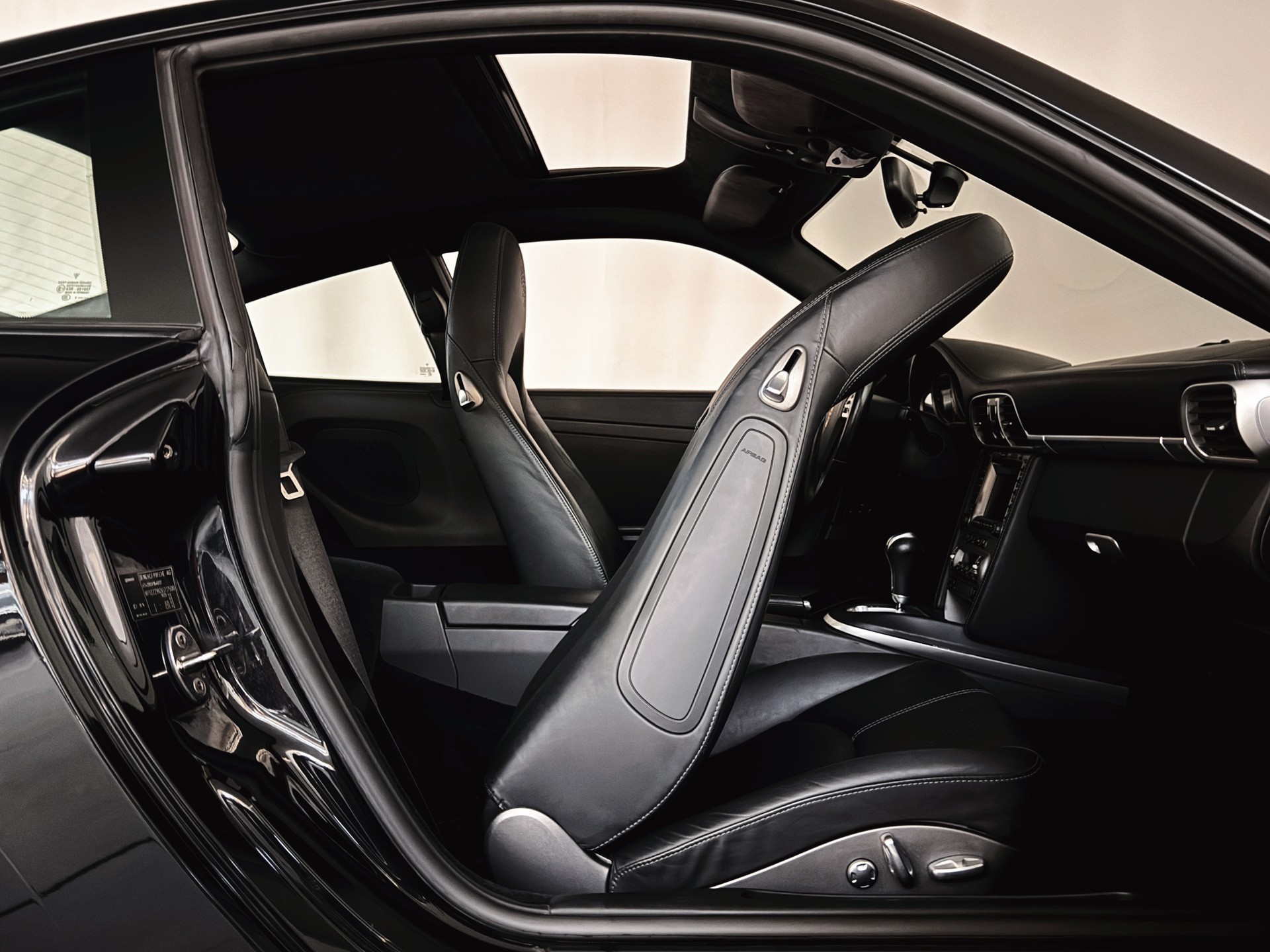 PORSCHE 911 Carrera 4S - 13