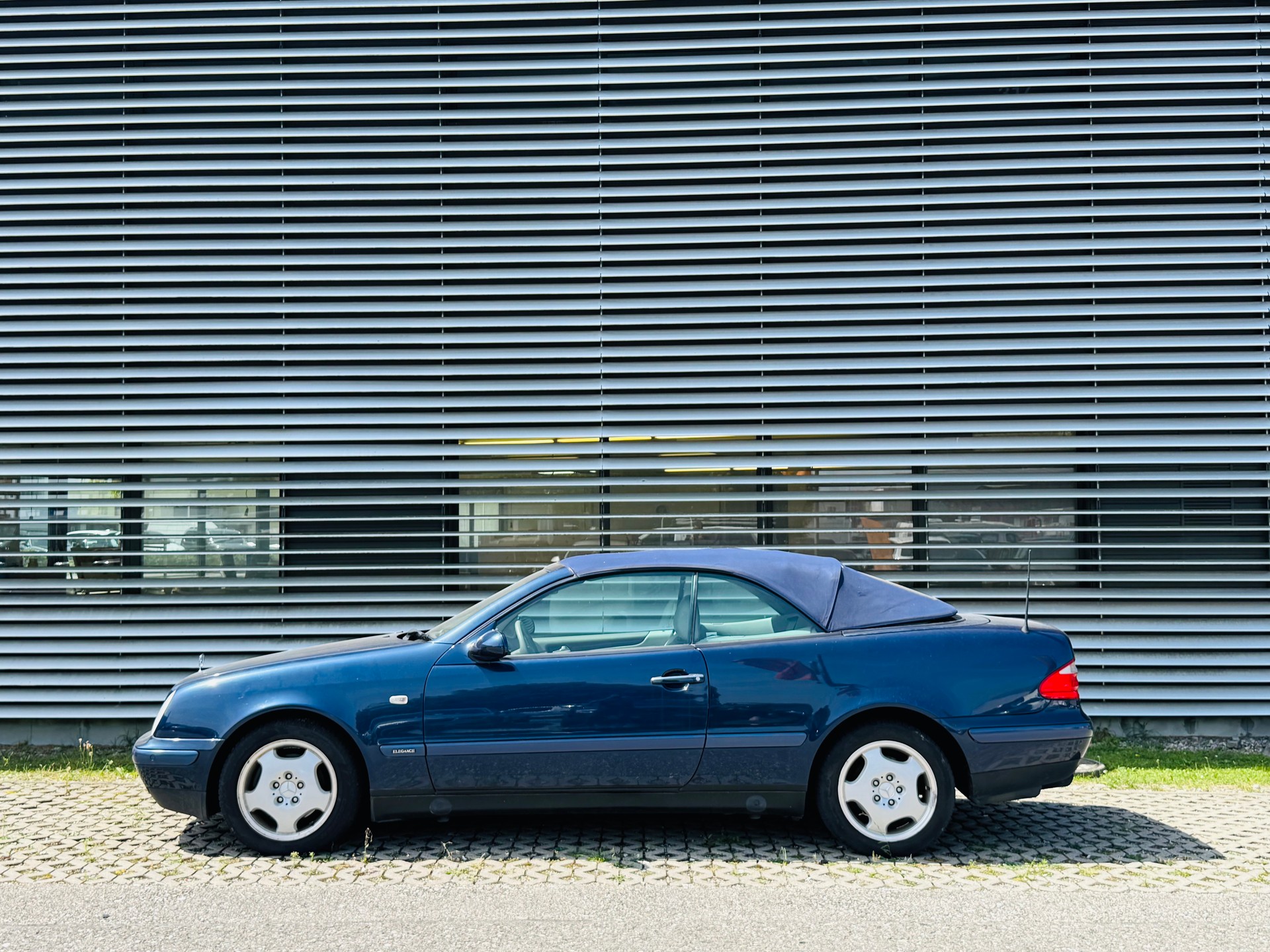 MERCEDES-BENZ CLK 230 K Elégance - 2