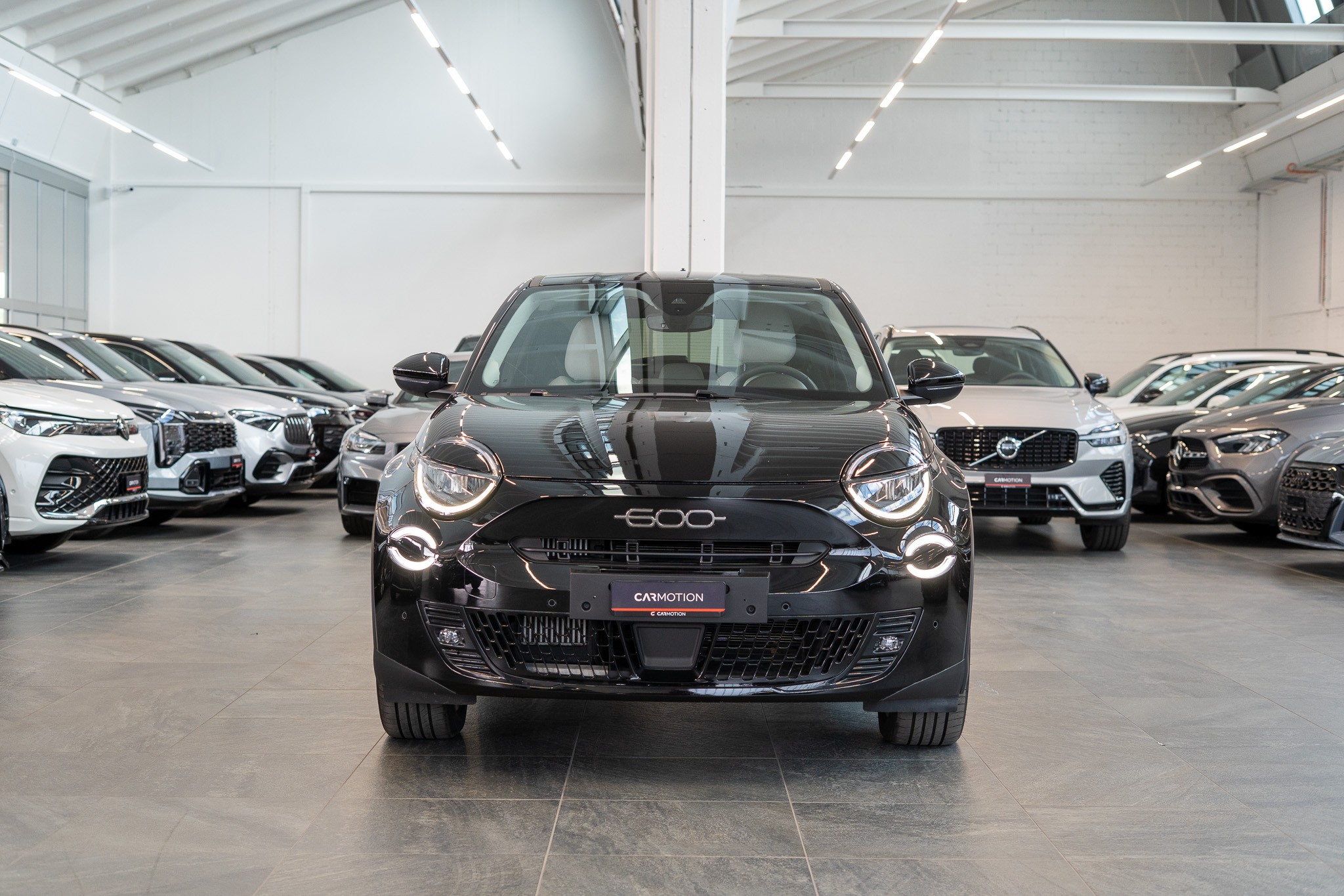 600 1.2 Hybrid La Prima / Leder Sitze / Navi