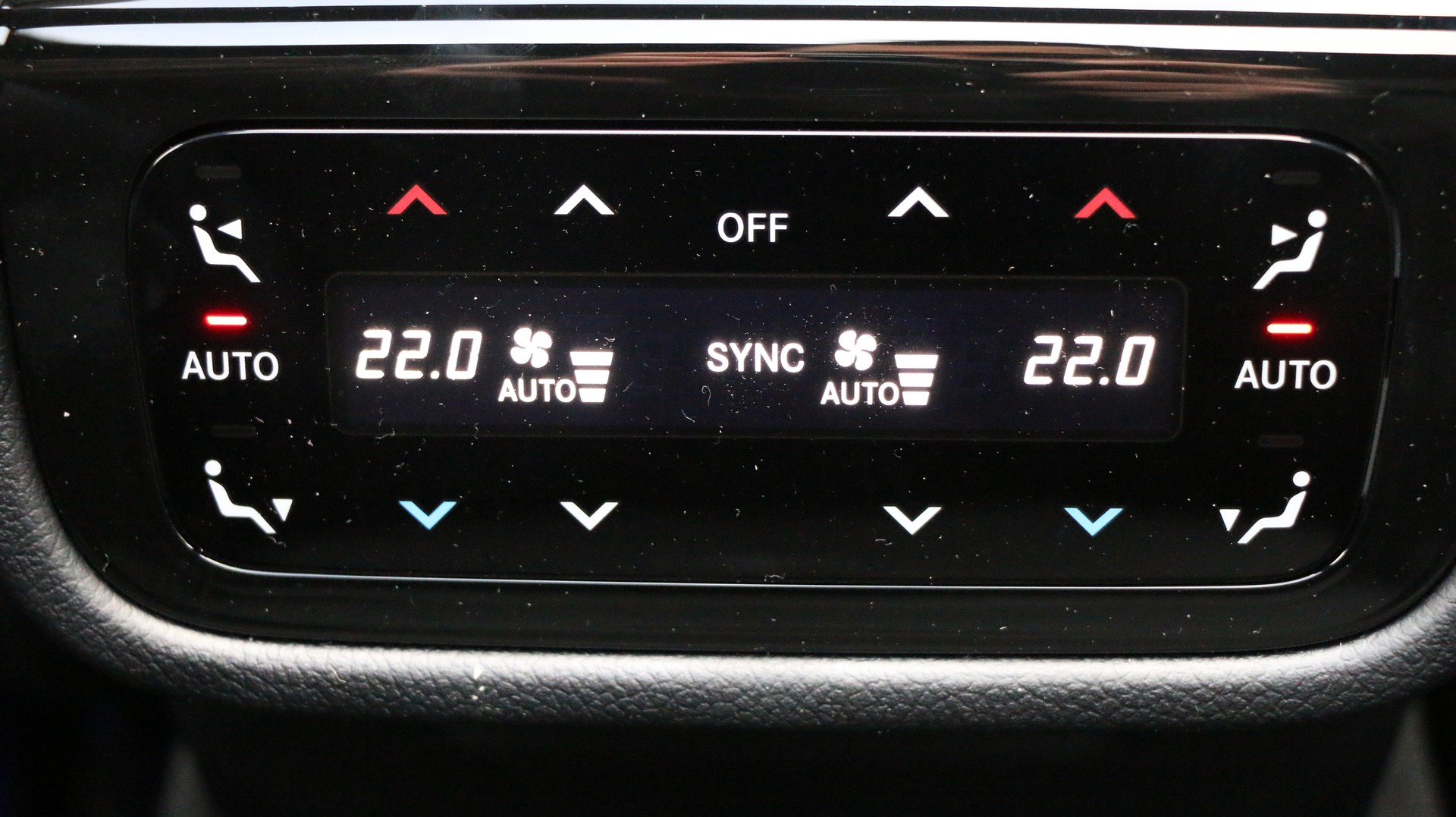 MERCEDES-BENZ E 400 e 4Matic 9G-Tronic - 13