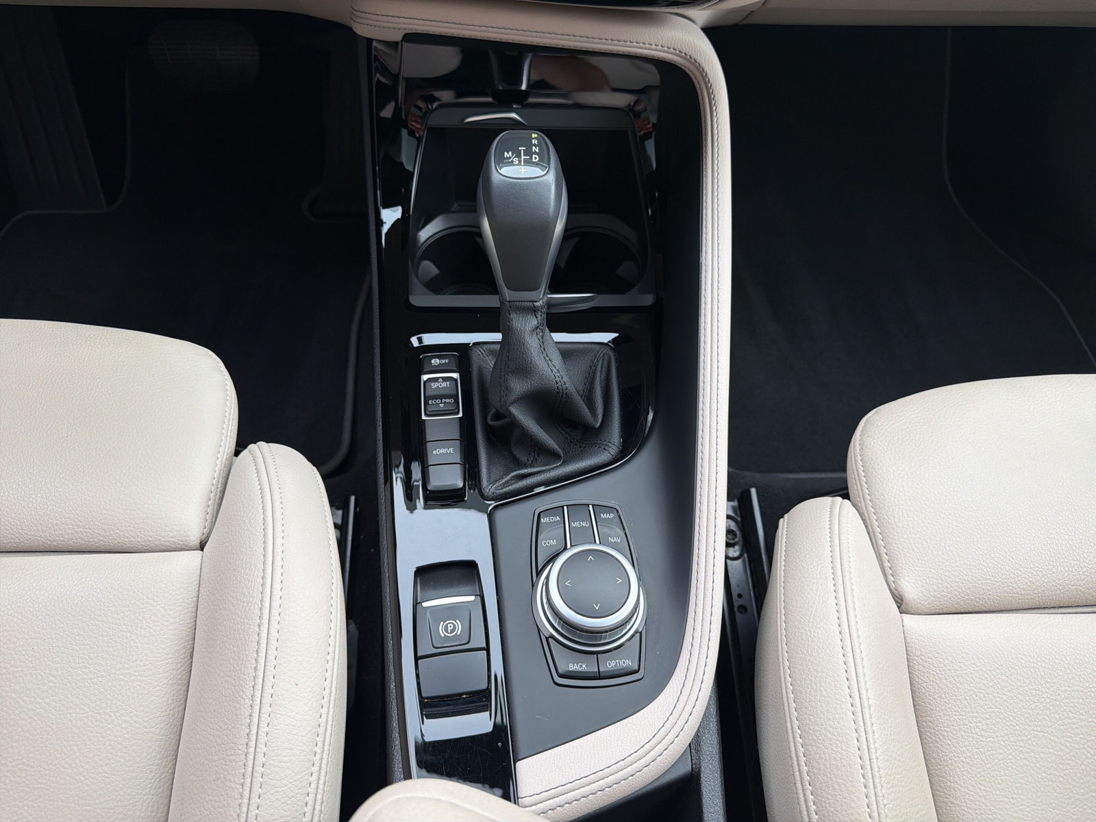 BMW X1 xDrive 25e Fleet Edition Steptronic - 13