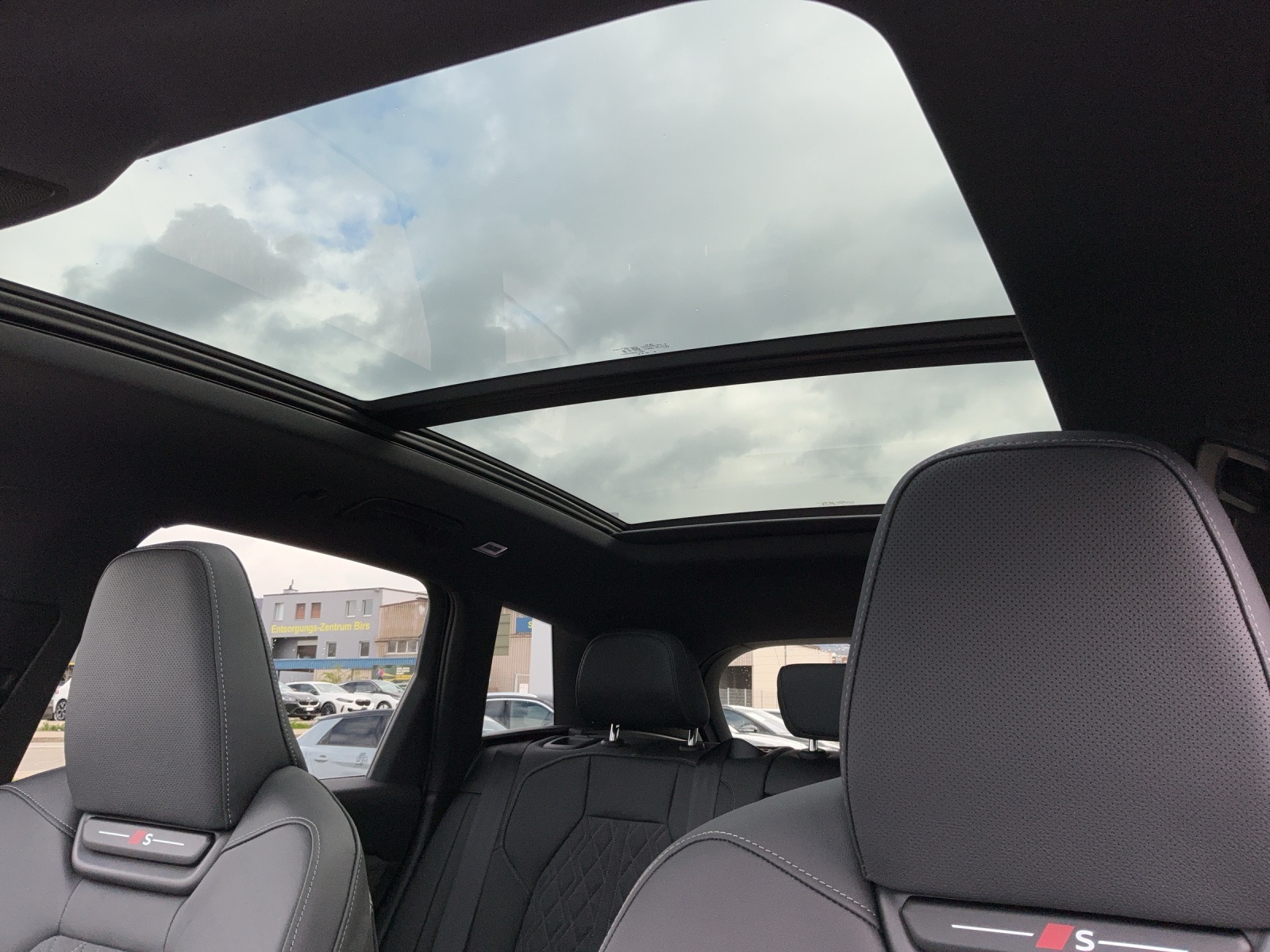 AUDI Q6 e-tron quattro - 15