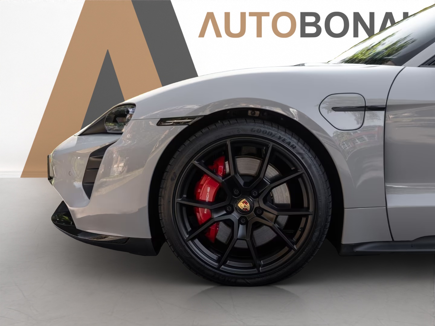 PORSCHE Taycan Sport Turismo GTS - 11