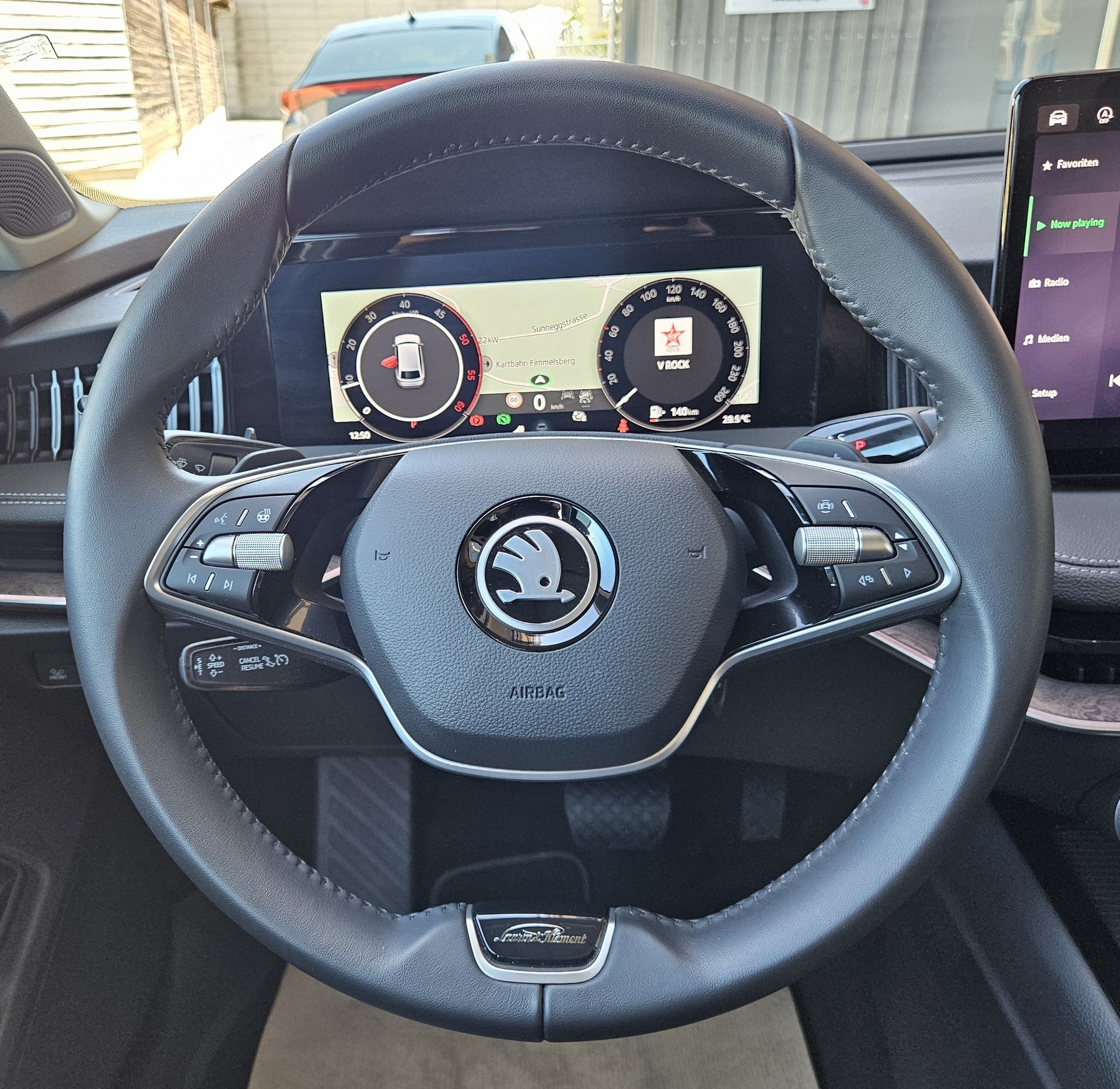 SKODA Superb Combi 2.0 TDi L&K 4x4 DSG mit Anhängerkupplung - 15