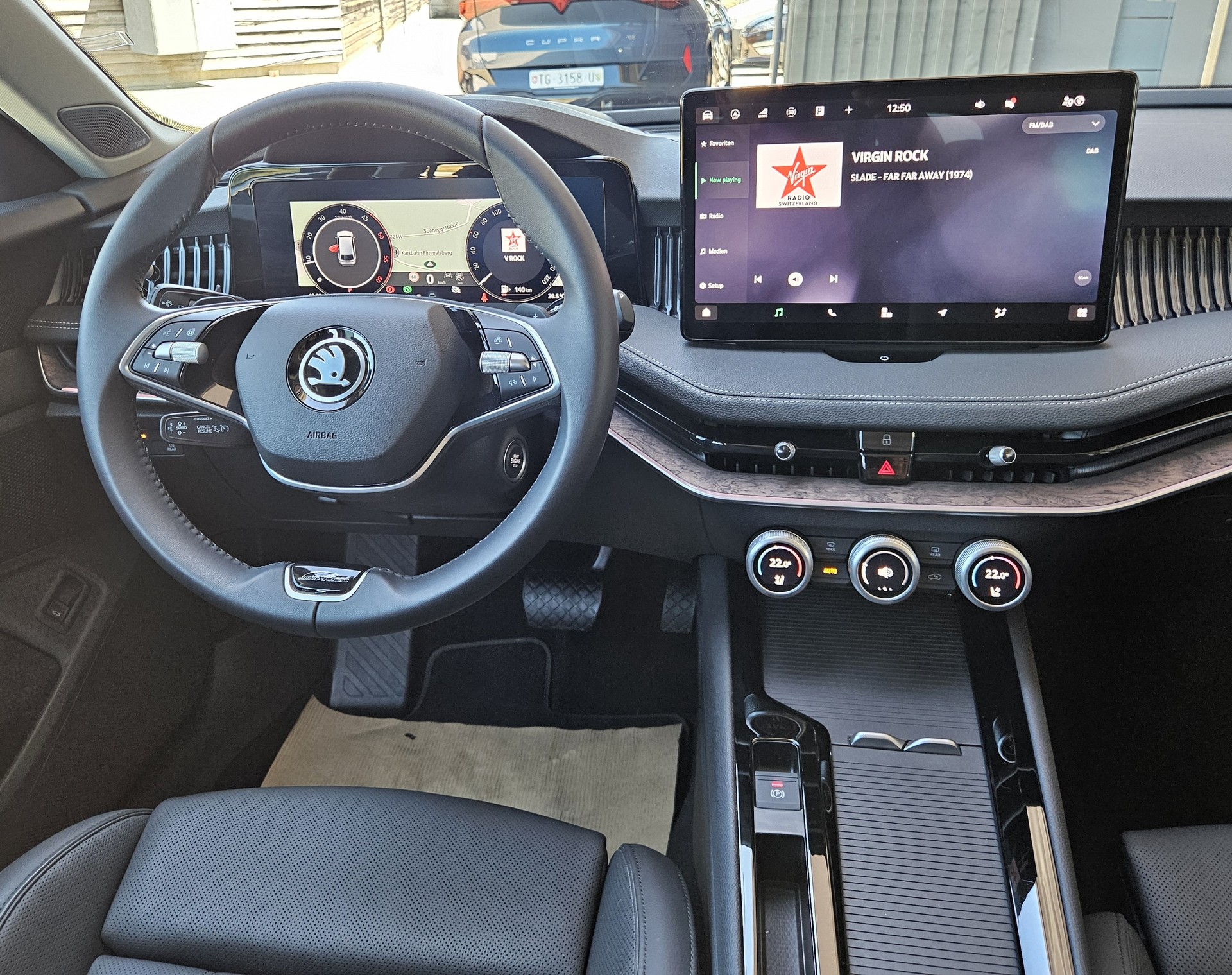 SKODA Superb Combi 2.0 TDi L&K 4x4 DSG mit Anhängerkupplung - 14