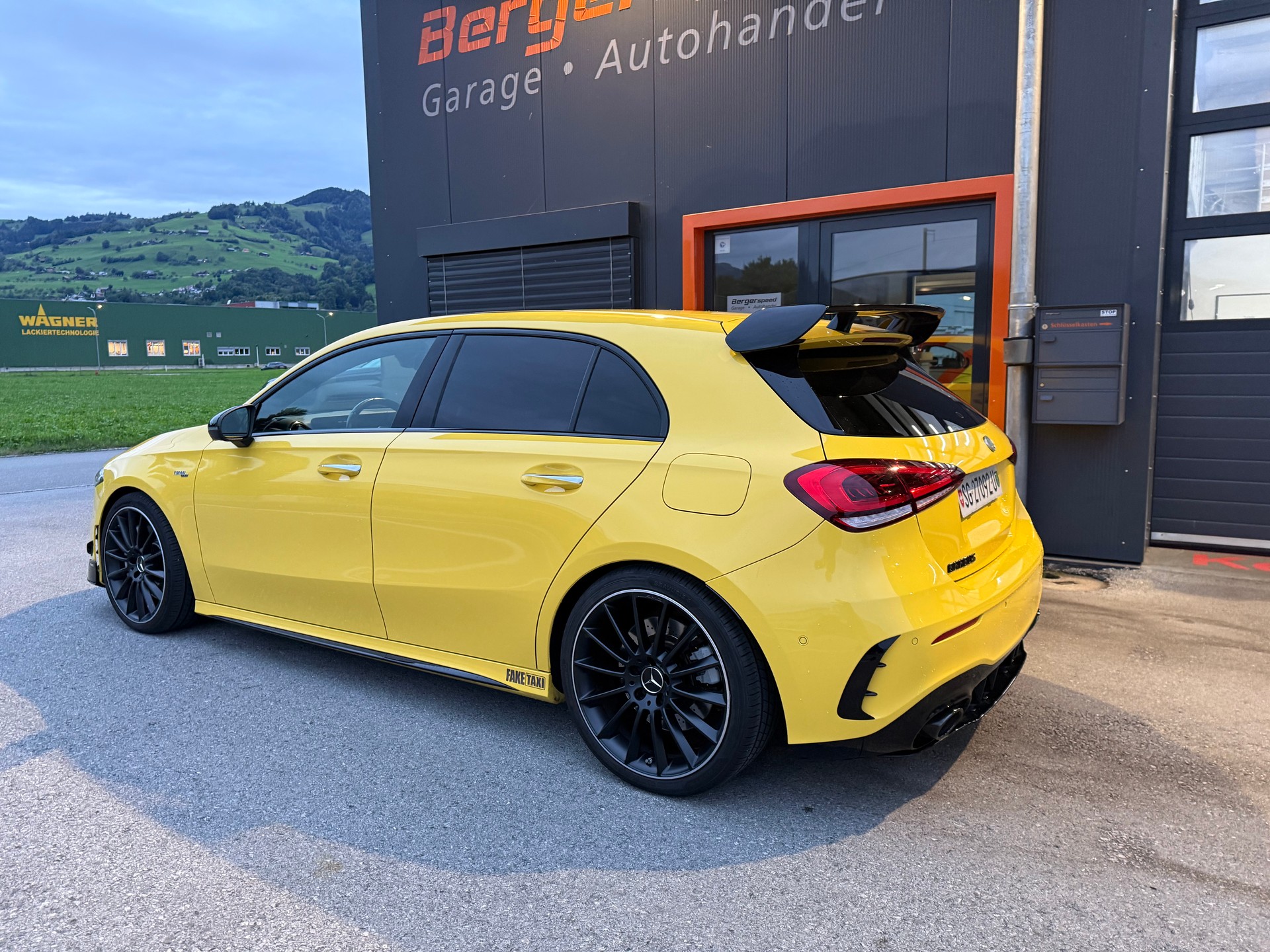 MERCEDES-BENZ A 35 AMG 4Matic Speedshift - 3