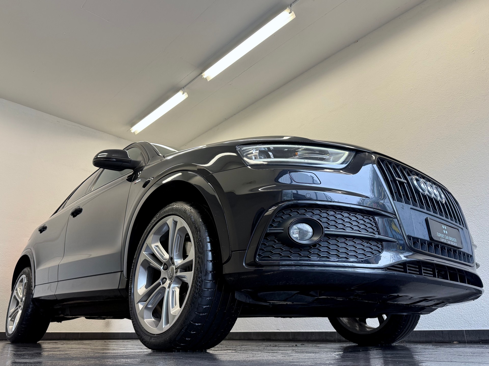 AUDI Q3 2.0 TDI quattro S-tronic - 3