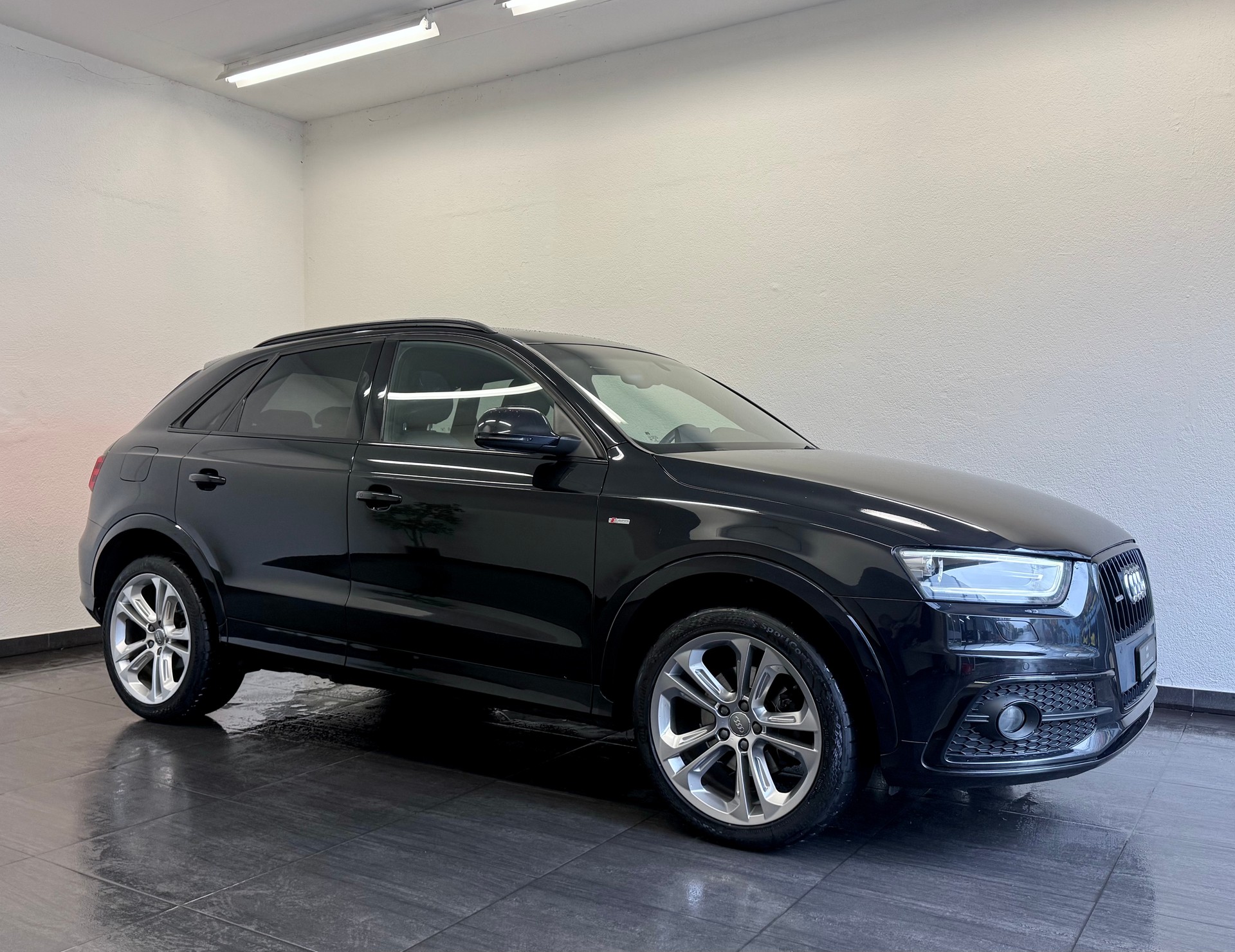 AUDI Q3 2.0 TDI quattro S-tronic