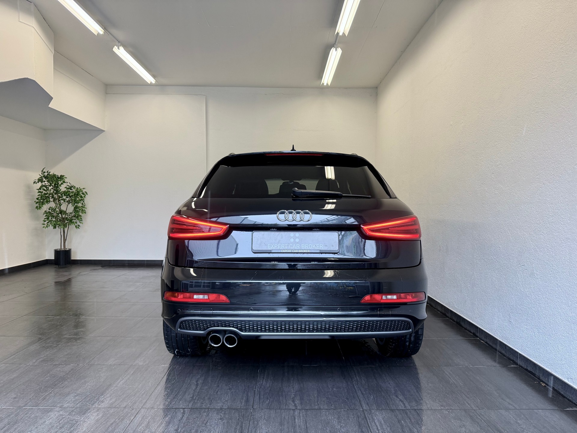 AUDI Q3 2.0 TDI quattro S-tronic - 11