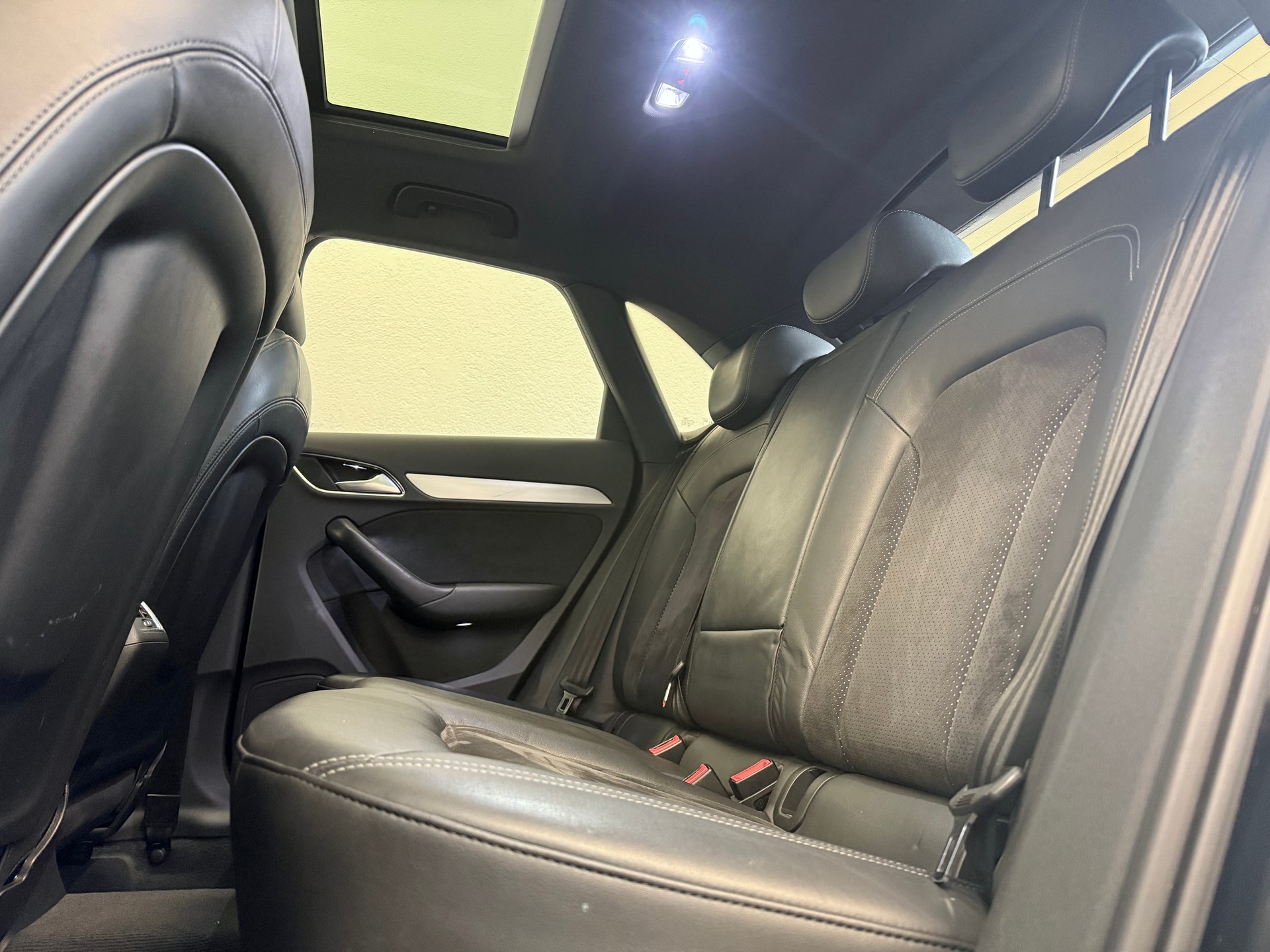 AUDI Q3 2.0 TDI quattro S-tronic - 30