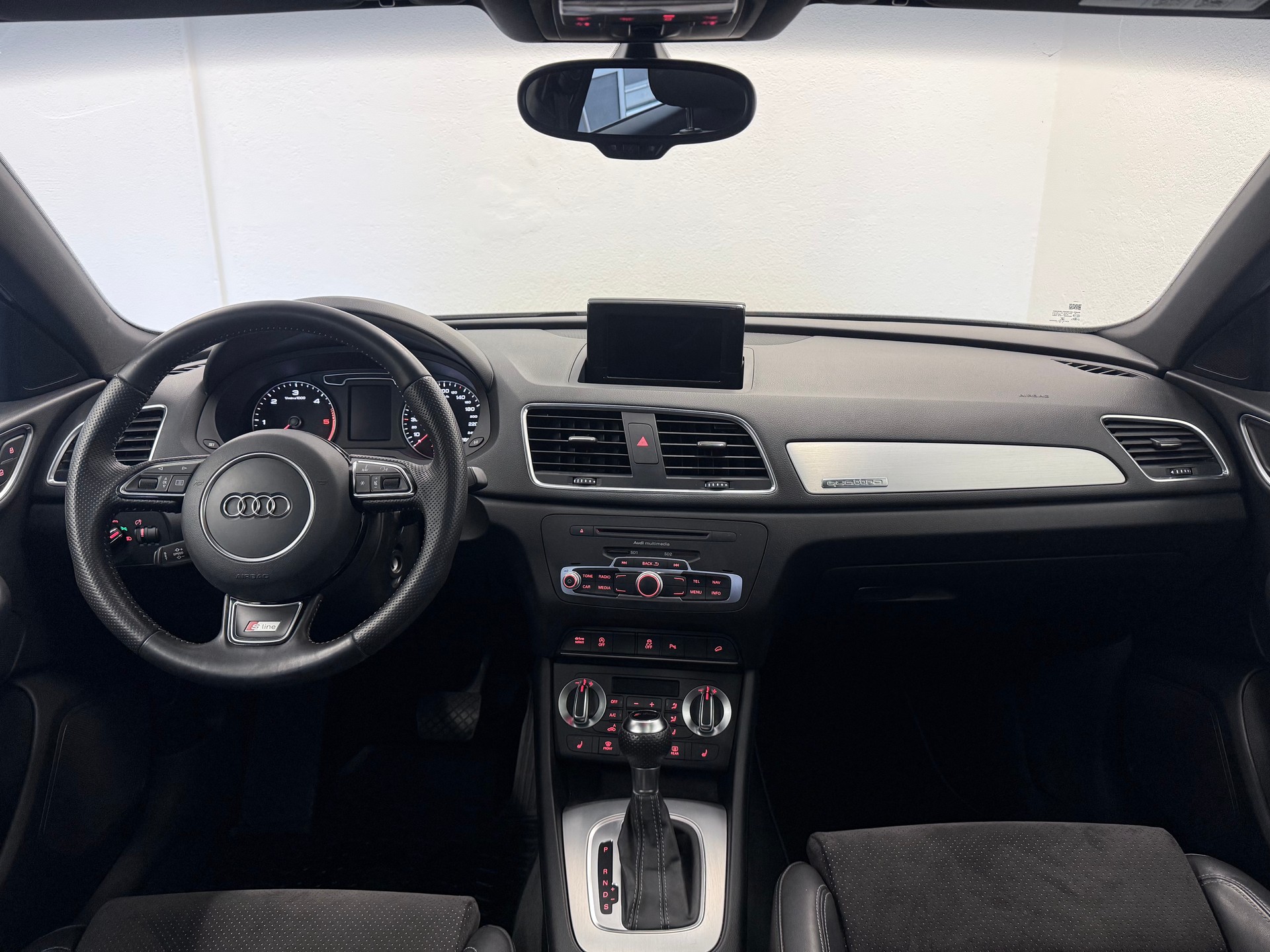AUDI Q3 2.0 TDI quattro S-tronic - 27