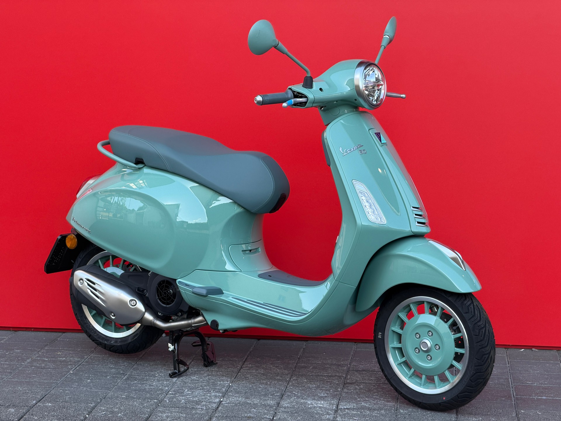 PIAGGIO Vespa Primavera 125 80th ABS E5+ - 4