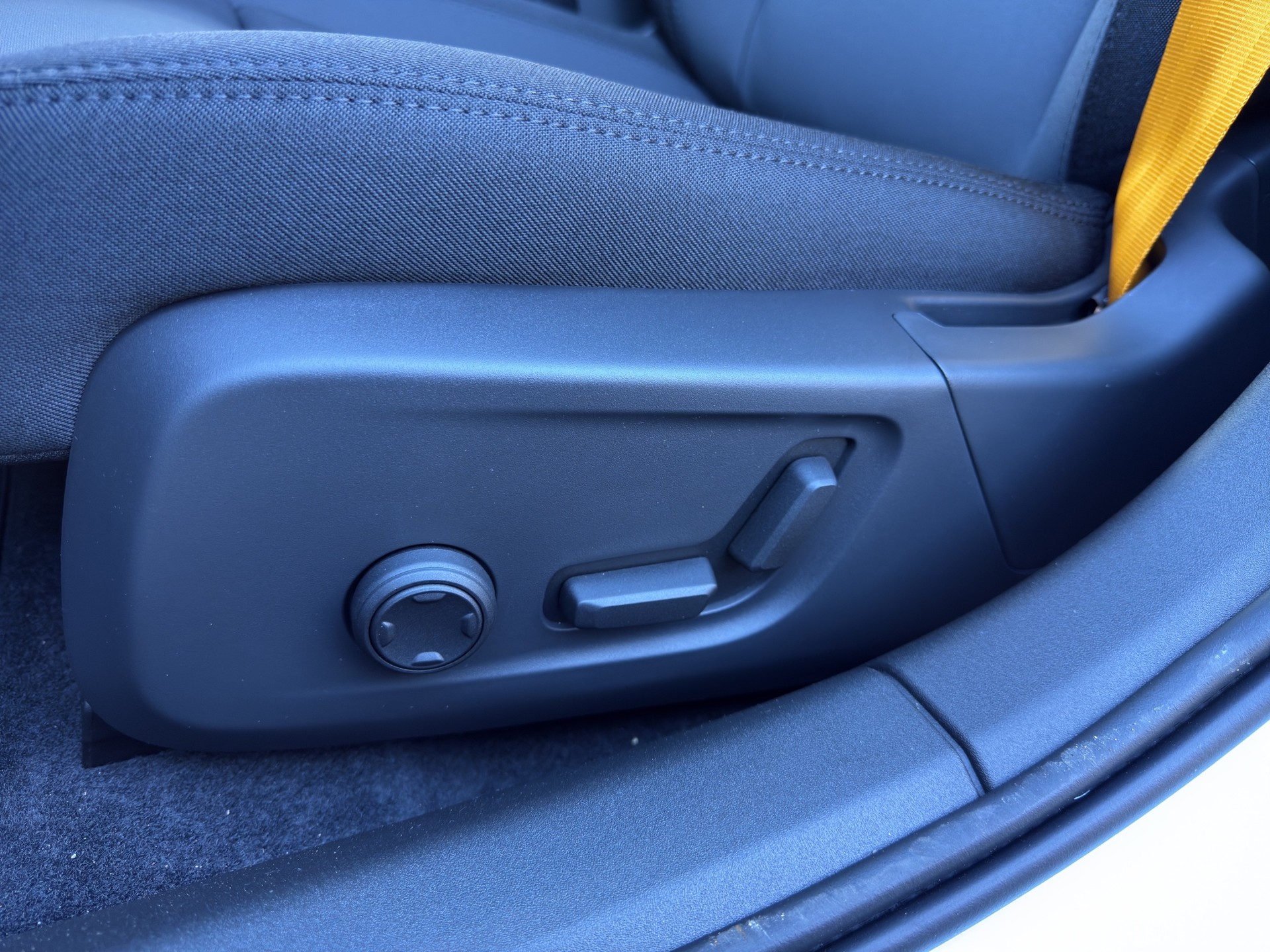 POLESTAR POLESTAR 2 Long Range Dual Motor Performance Plus - 23