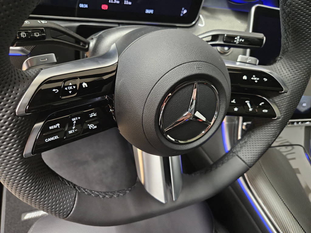 MERCEDES-BENZ C 220 d 4Matic Kombi AMG Line Swiss Star - 9