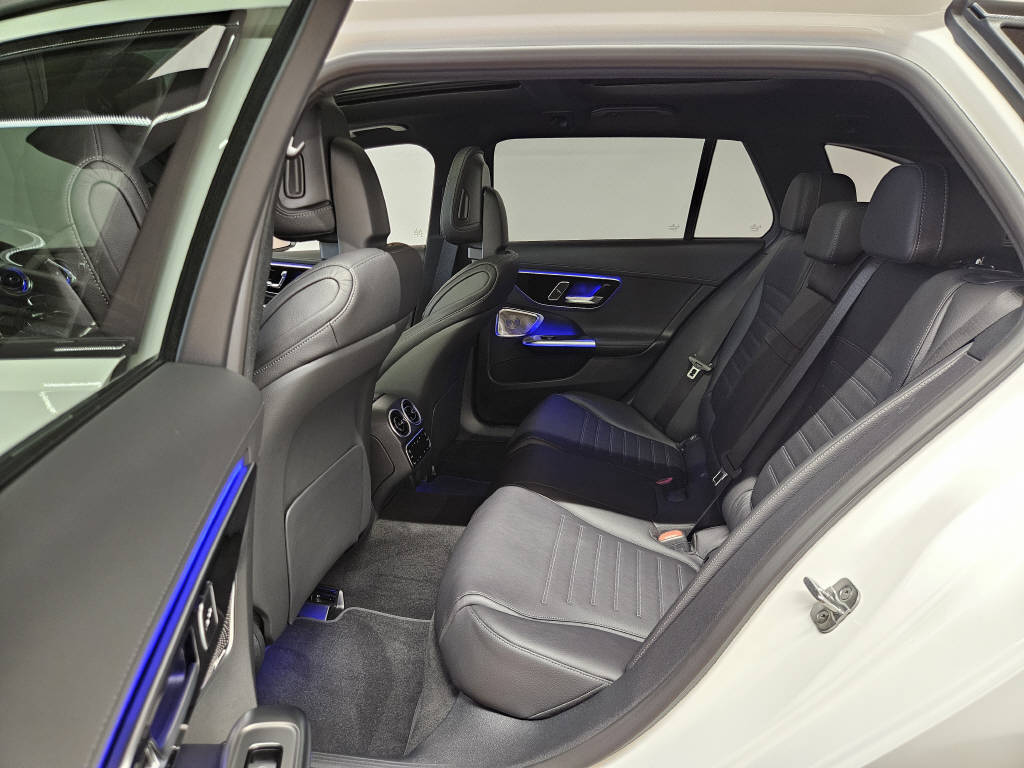MERCEDES-BENZ C 220 d 4Matic Kombi AMG Line Swiss Star - 13