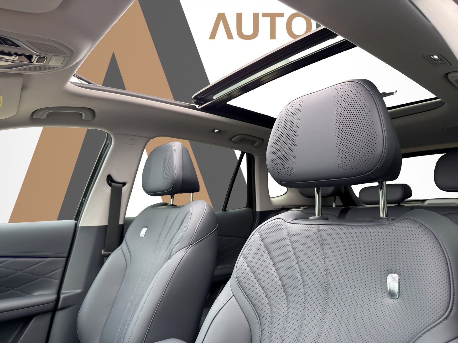 GEELY Starray EM-i Max+ PHEV - 14