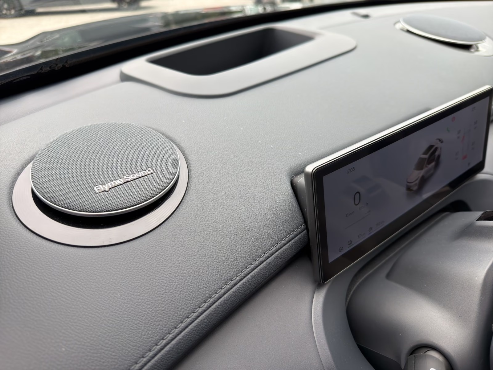 GEELY Starray EM-i Max+ PHEV - 15