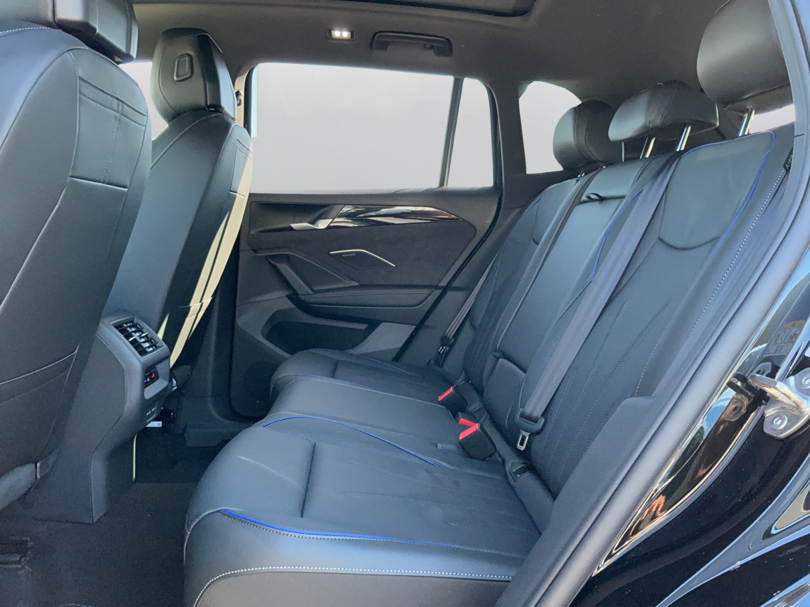 VW Tiguan 1.5 TSI evo2 eHybrid R-Line United DSG - 11