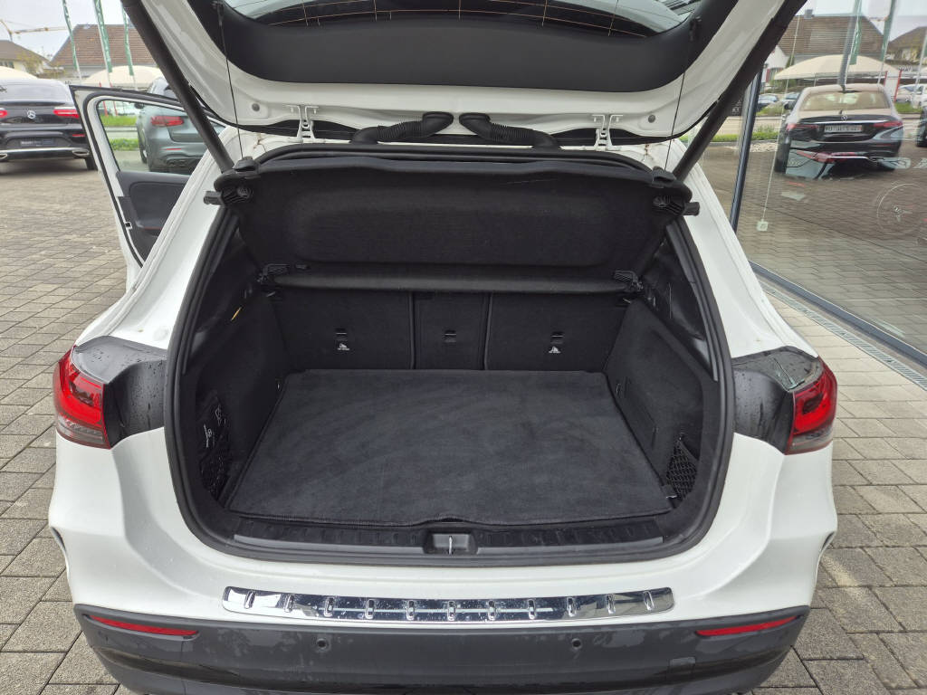 MERCEDES-BENZ GLA 200 4Matic AMG Line - 4