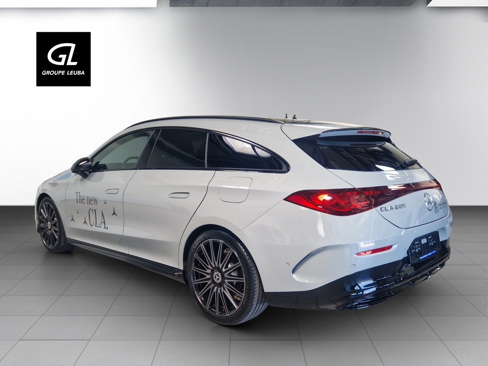 MERCEDES-BENZ CLA Shooting Brake 220 4Matic 8G-DCT - 2