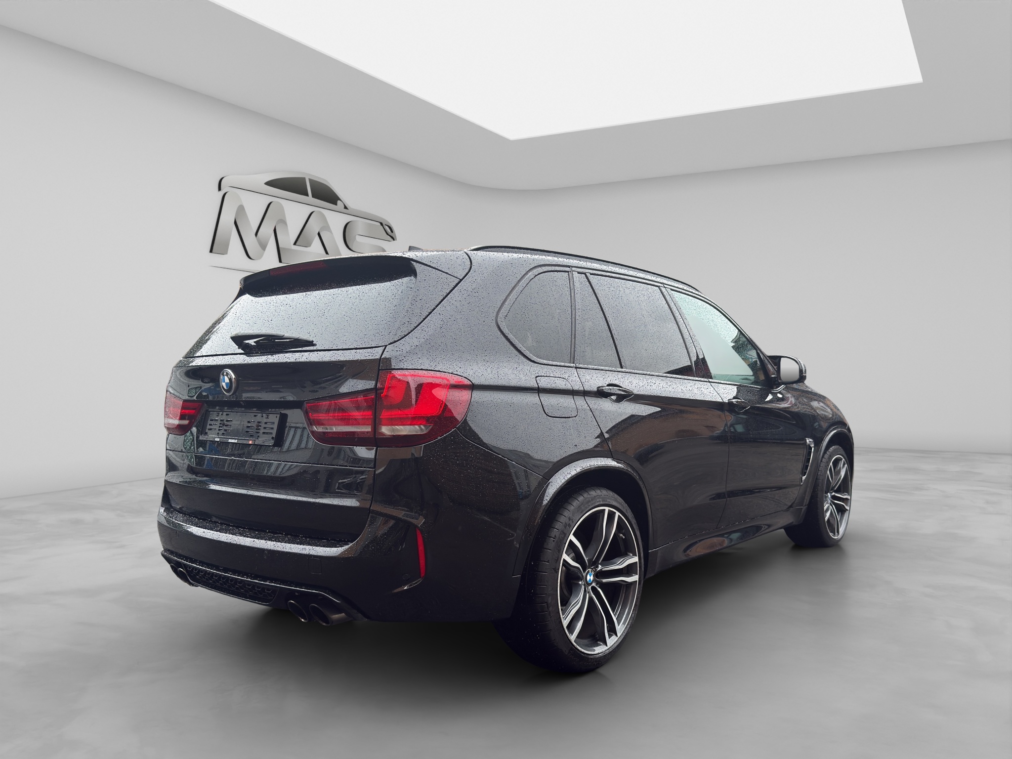 BMW X5M 4