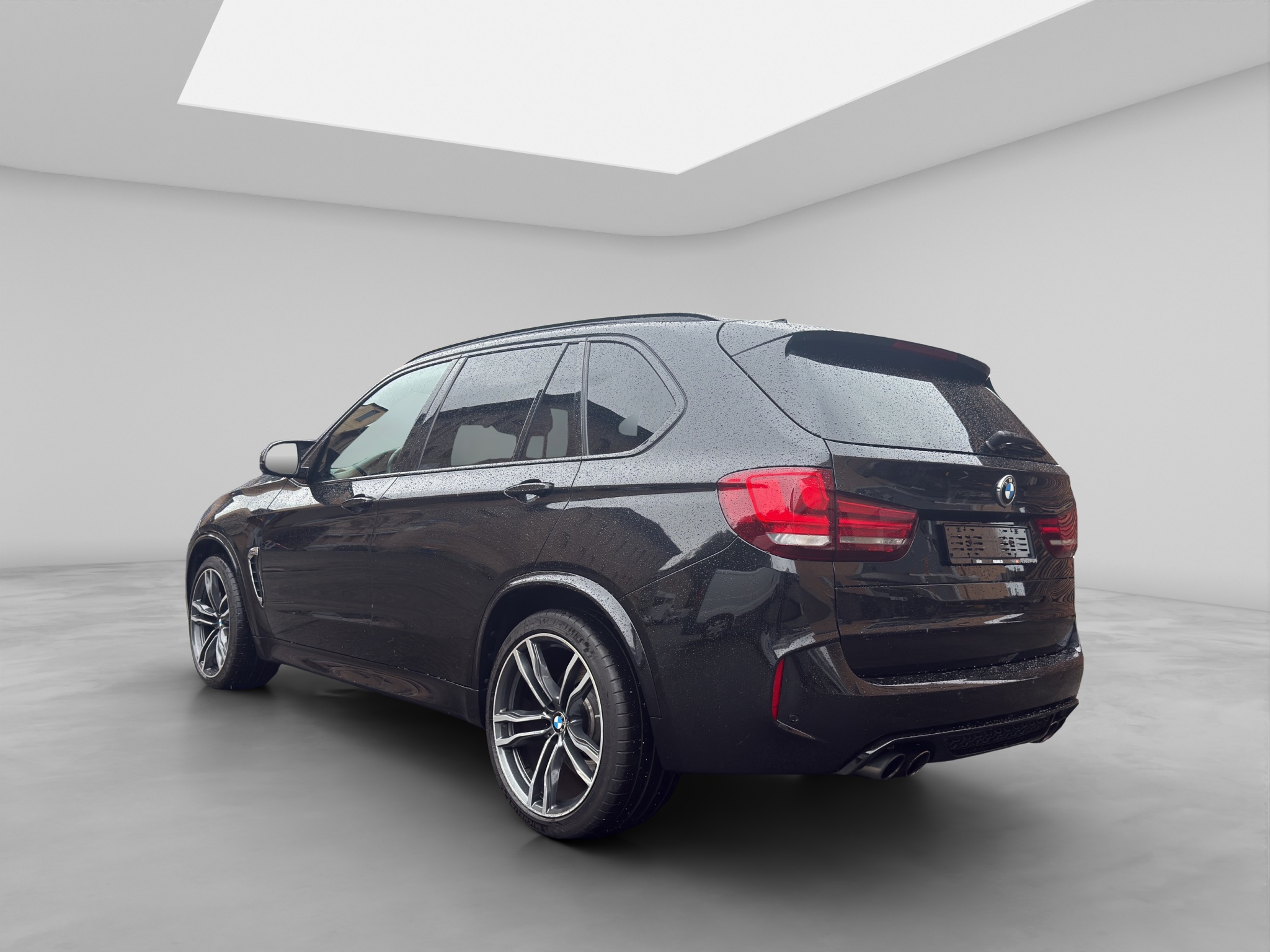 BMW X5M 8