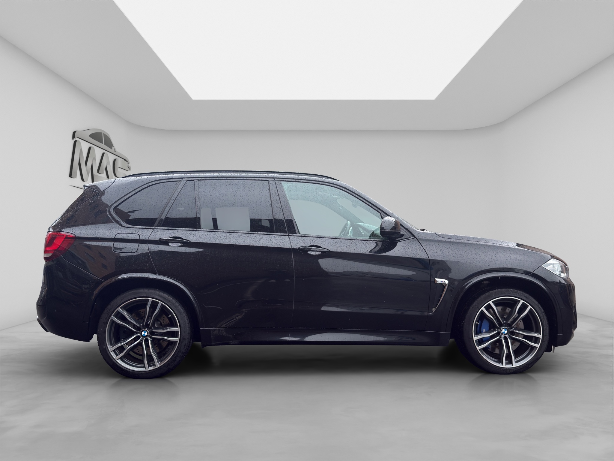 BMW X5M 6