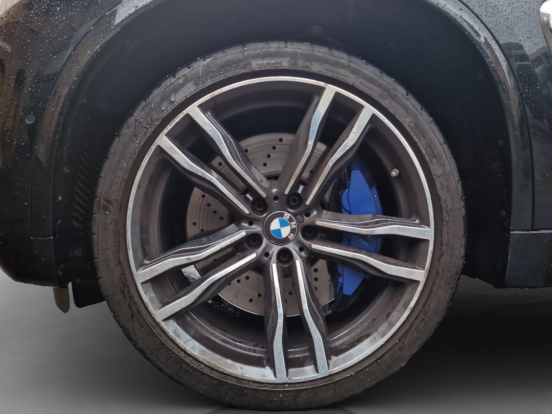 BMW X5M 26
