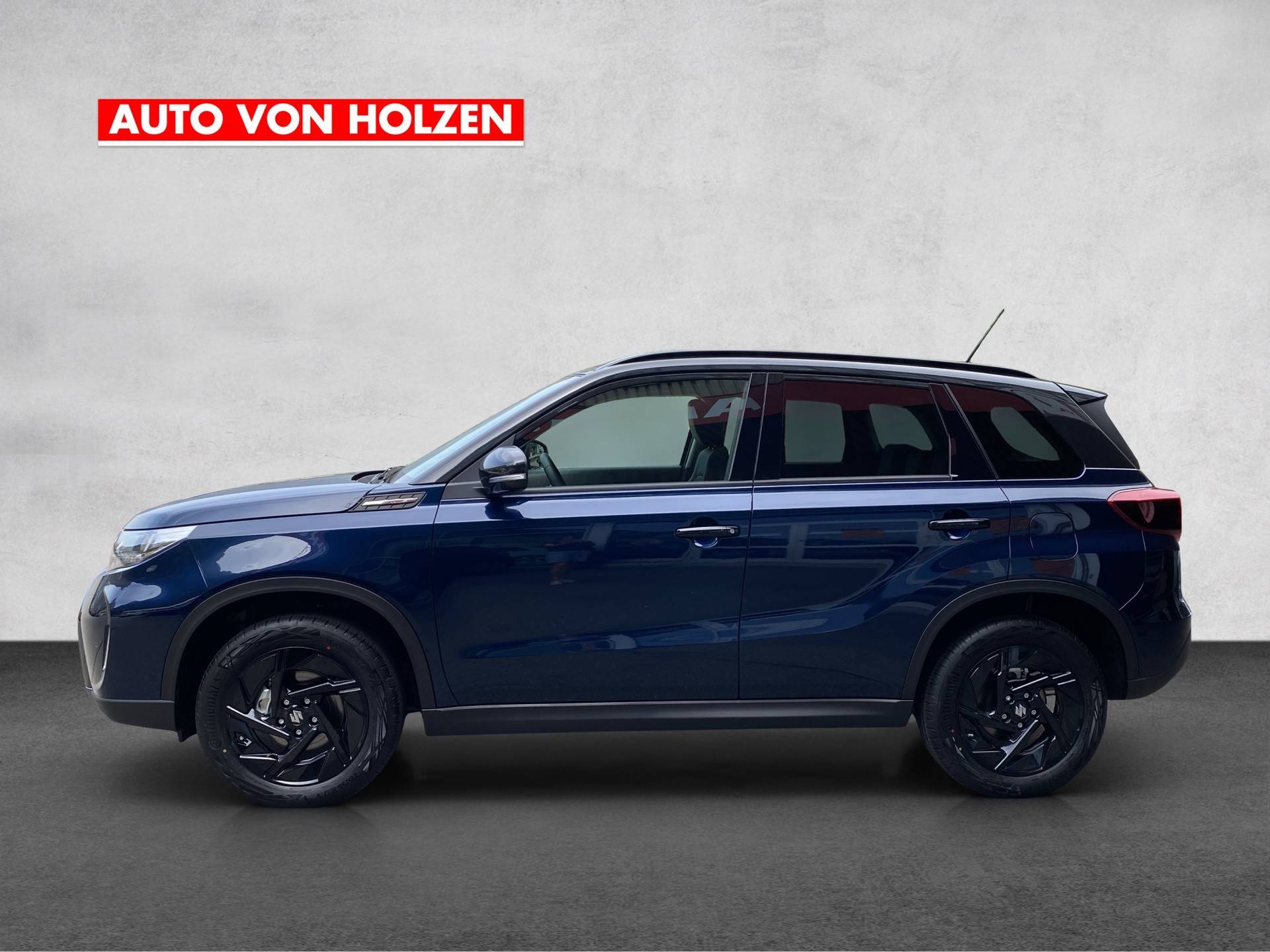 SUZUKI 1.4T Compact Top Hybrid Black Edition 4x4 - 7