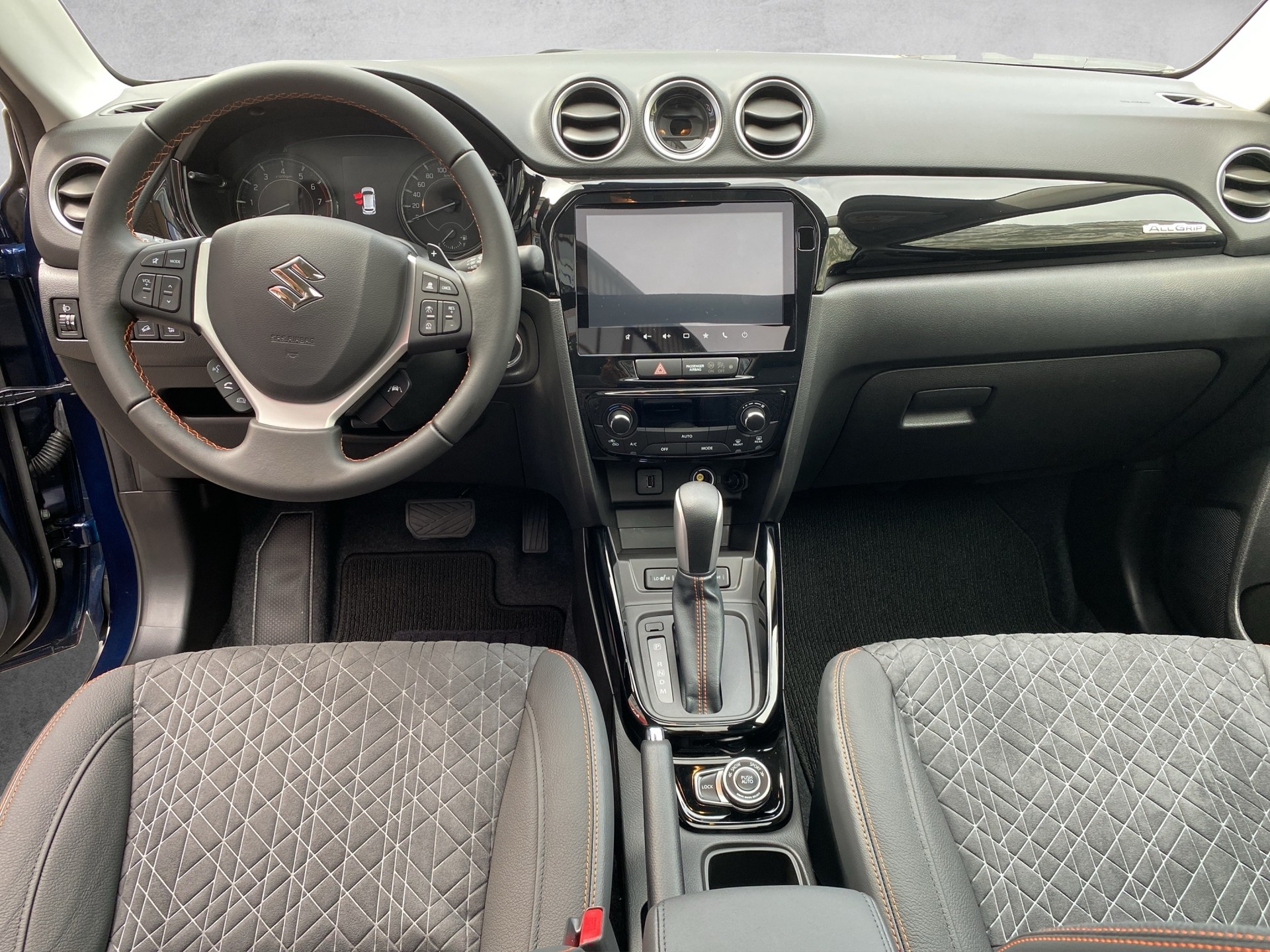 SUZUKI 1.4T Compact Top Hybrid Black Edition 4x4 - 12