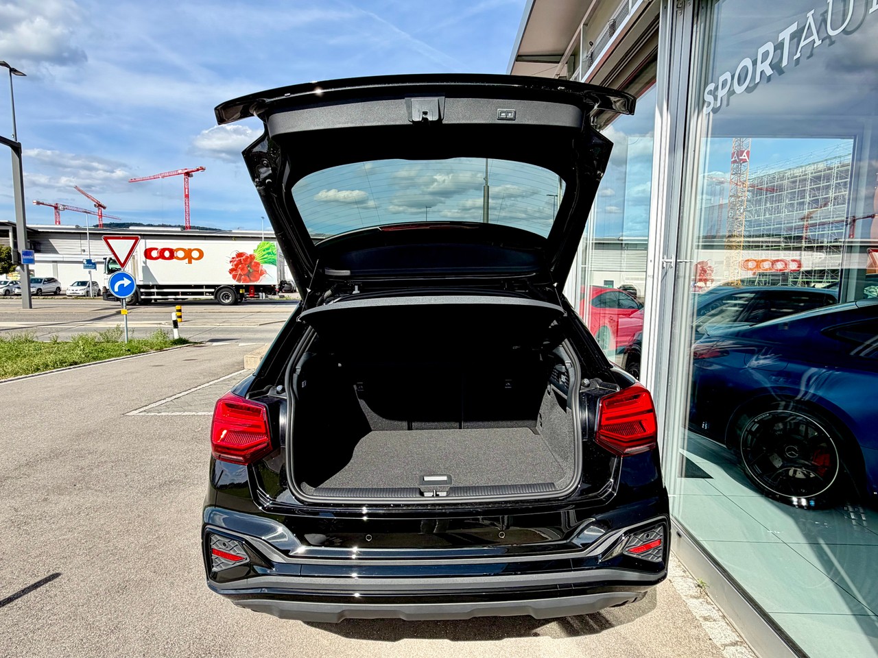 Audi Q2 40 TFSI S line Attraction quattro S-tronic, Bild 9